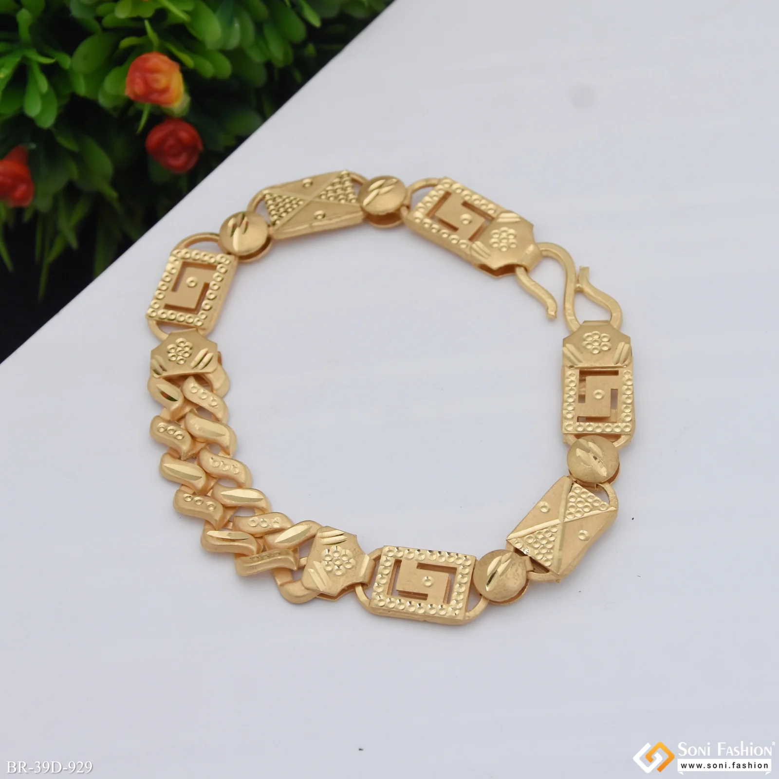 1 Gram Gold Plated 2 In 1 Nawabi Pokal Bracelet for Men - Style D929 - Image 5