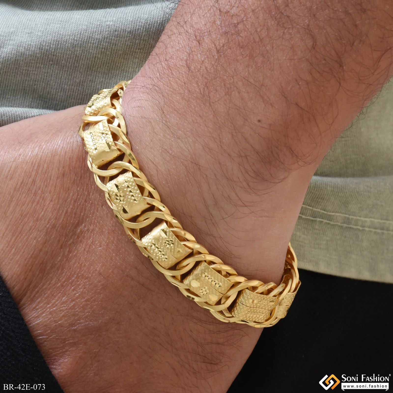 1 Gram Gold Plated Amazing Design Link Bracelet for Men - Style E073