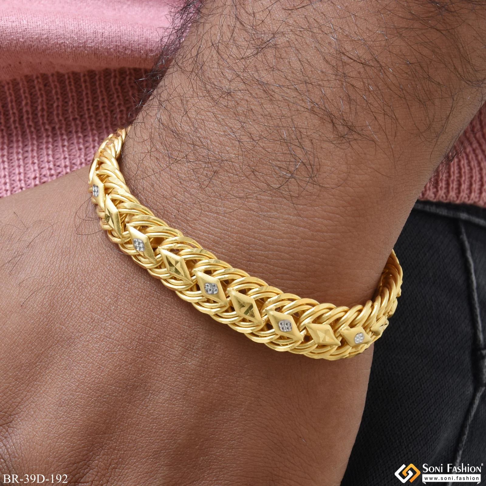 1 Gram Gold Plated Attention-Getting Design Bracelet for Men - Style D192