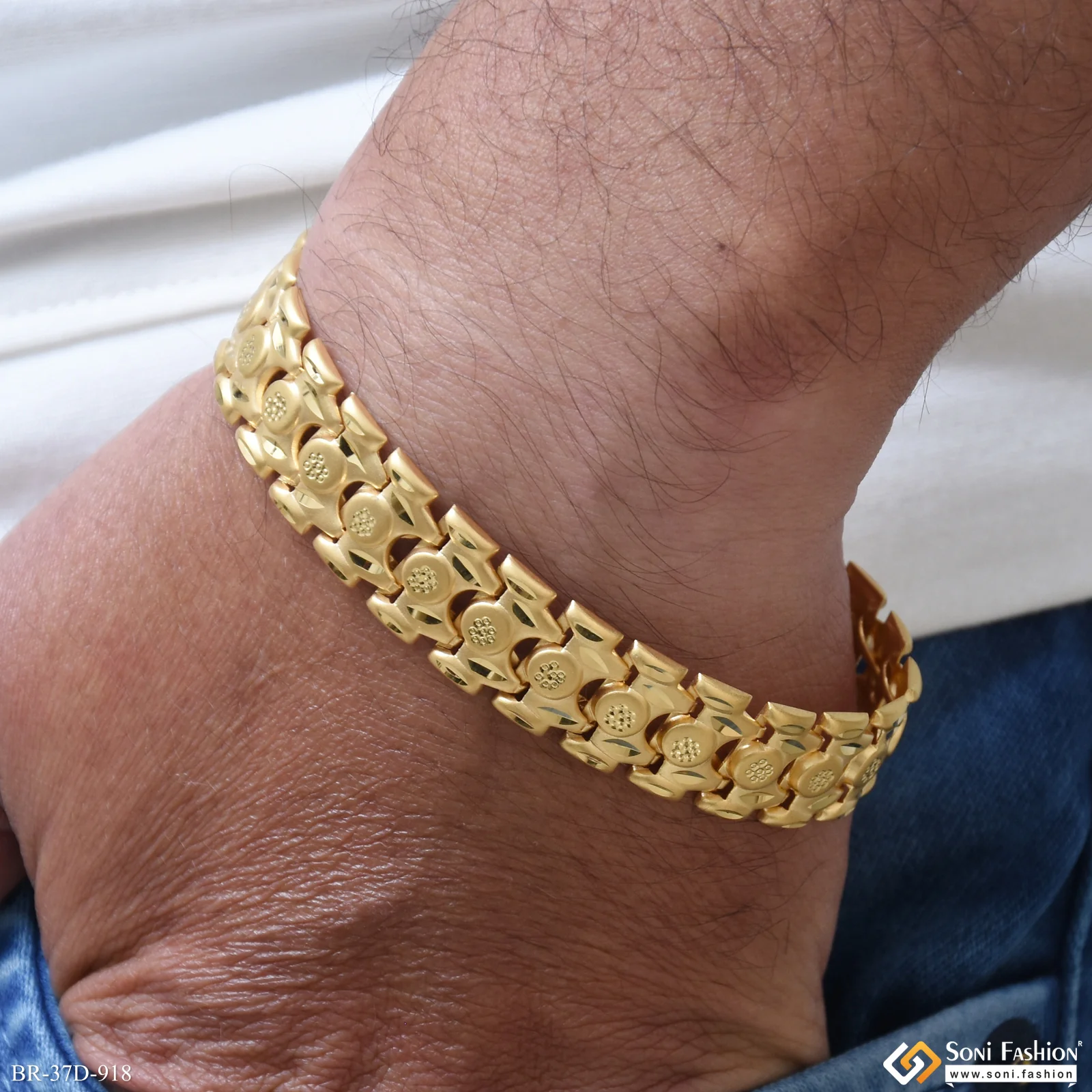 1 Gram Gold Plated Bahubali Bracelet for Men - Style D918