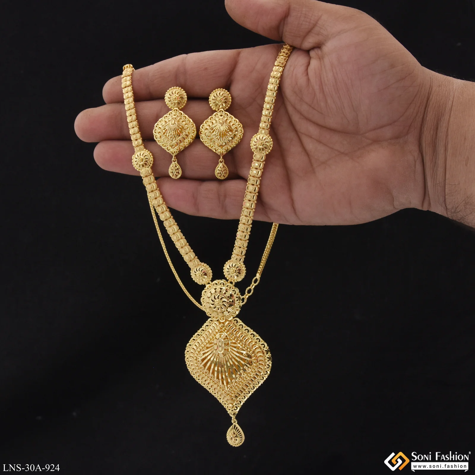 1 Gram Gold Plated Beautiful Design Necklace Set for Women - Style A924 - Image 2