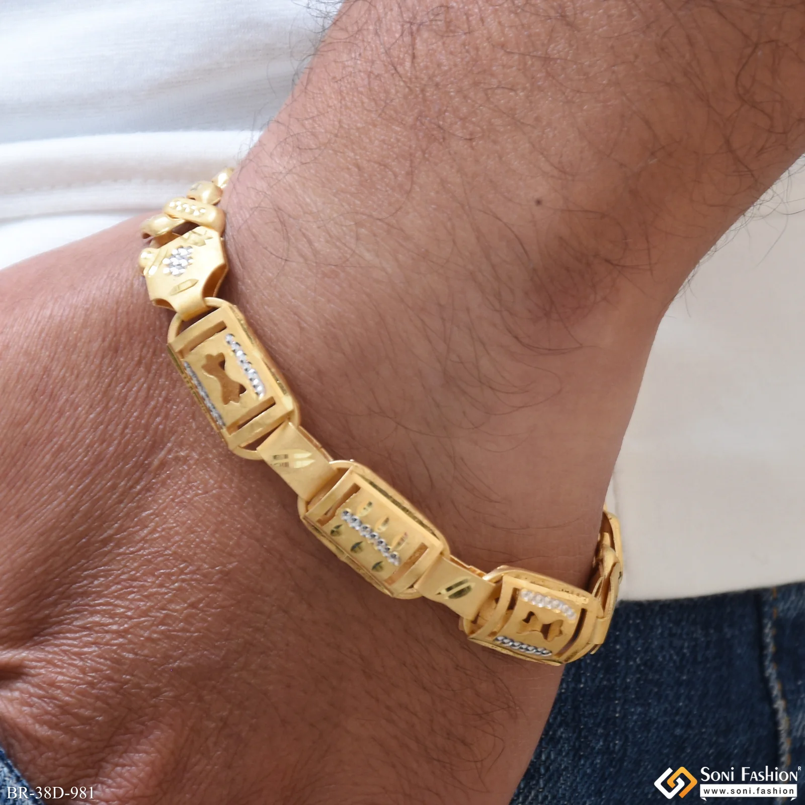 1 Gram Gold Plated Best Quality Nawabi Pokal Bracelet for Men - Style D981