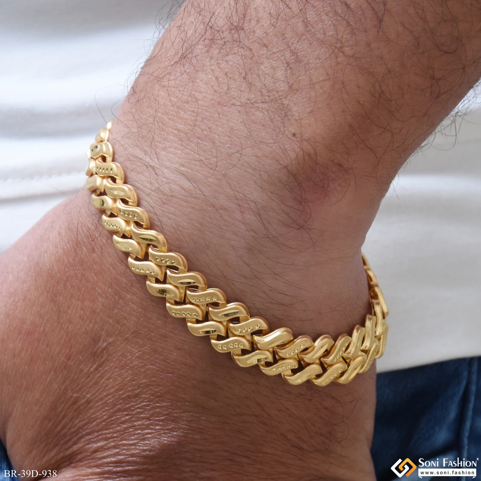 1 Gram Gold Plated Best Quality Pokal Bracelet for Men - Style D938