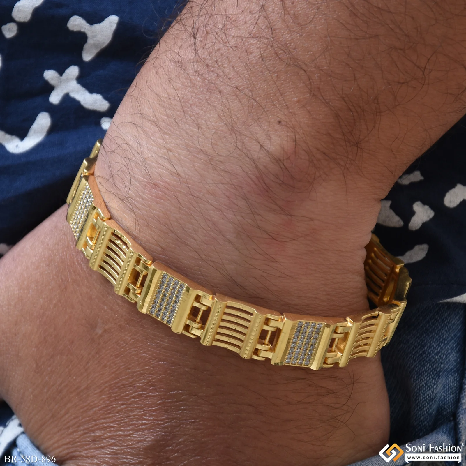 1 Gram Gold Plated Extraordinary Design Bracelet for Men - Style D896