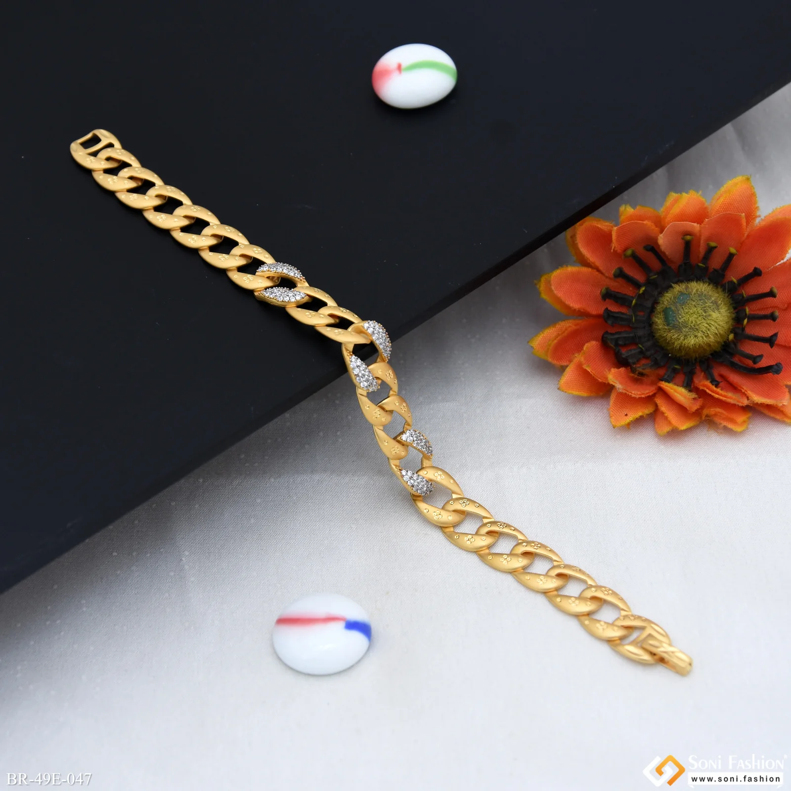 1 Gram Gold Plated Fashionable Design Link Bracelet for Men - Style E047 - Image 3