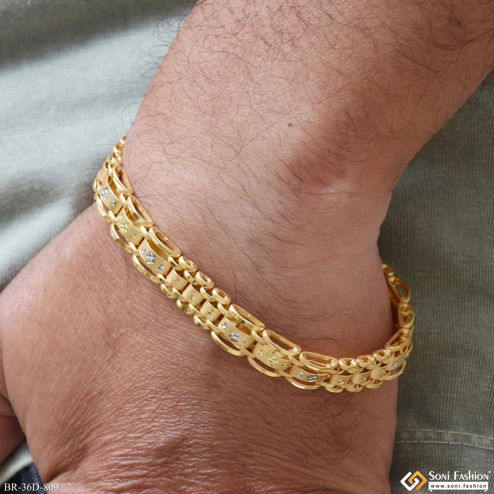 1 Gram Gold Plated Latest Design Box Bracelet for Men - Style D809