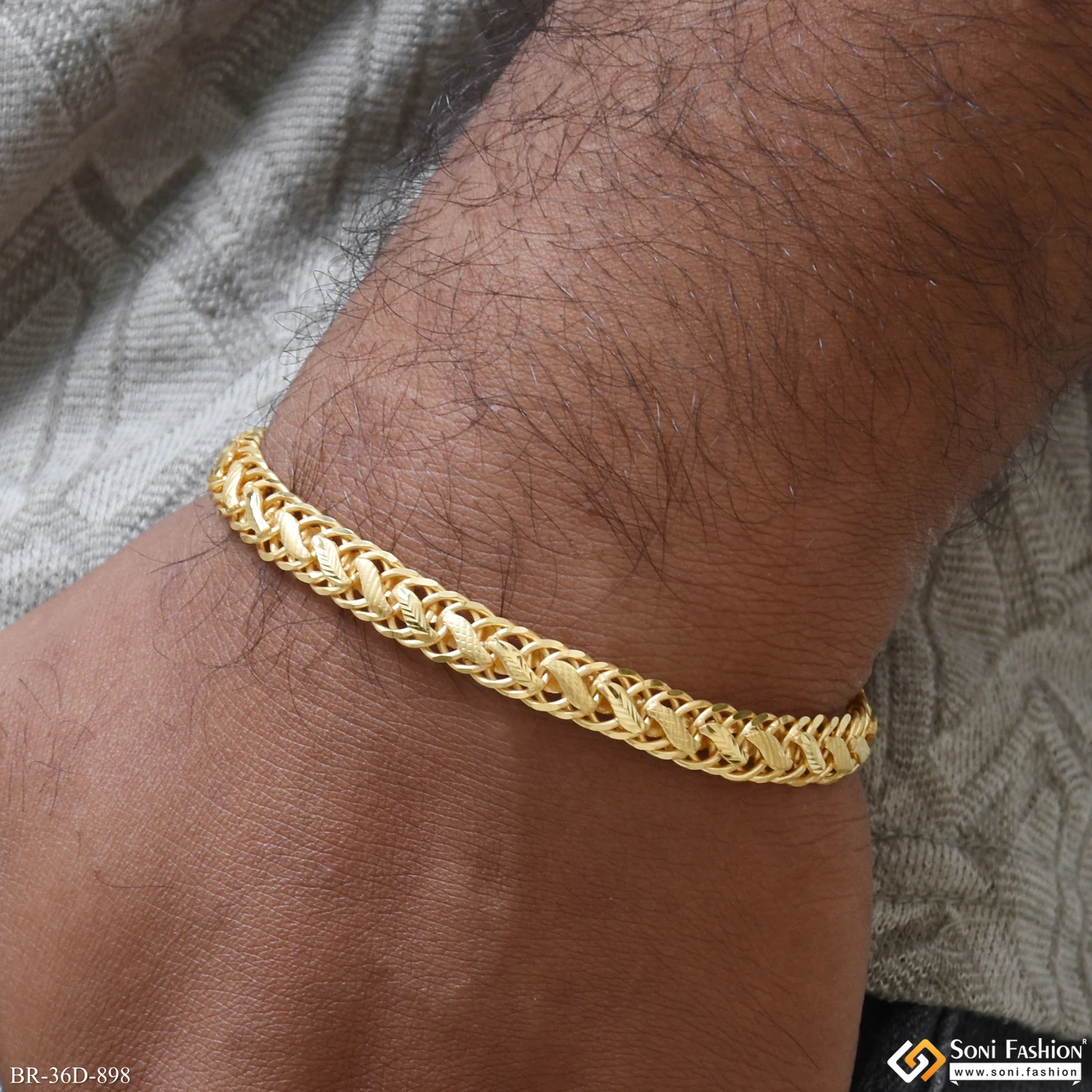 1 Gram Gold Plated Link Bracelet for Men - Style D898