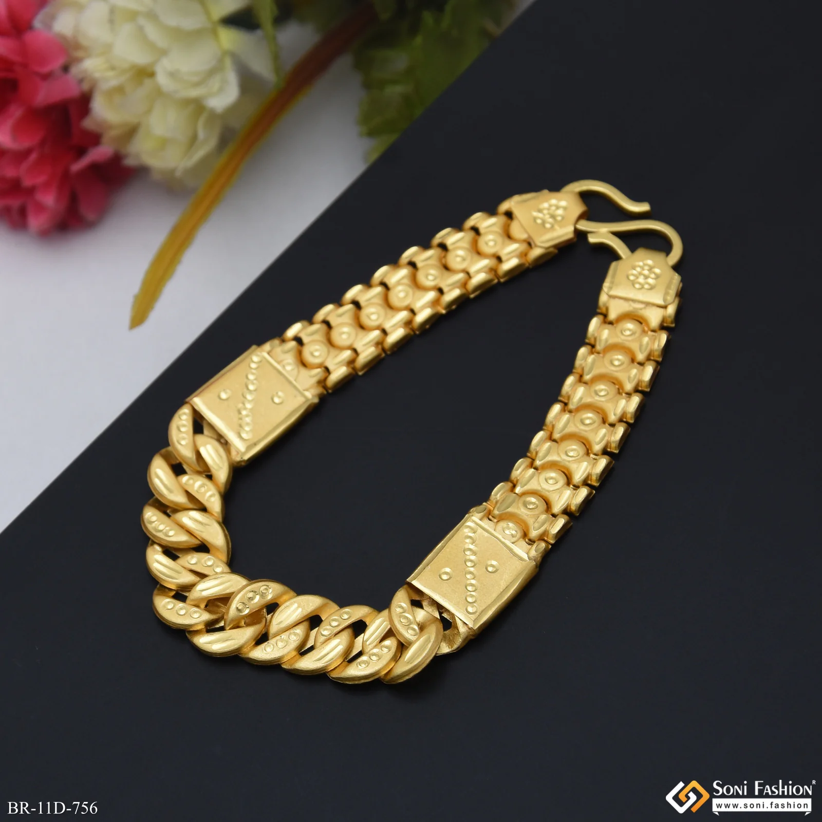 2 In 1 Fabulous Design Gold Plated Pokal Bracelet for Men - Style D756 - Image 4