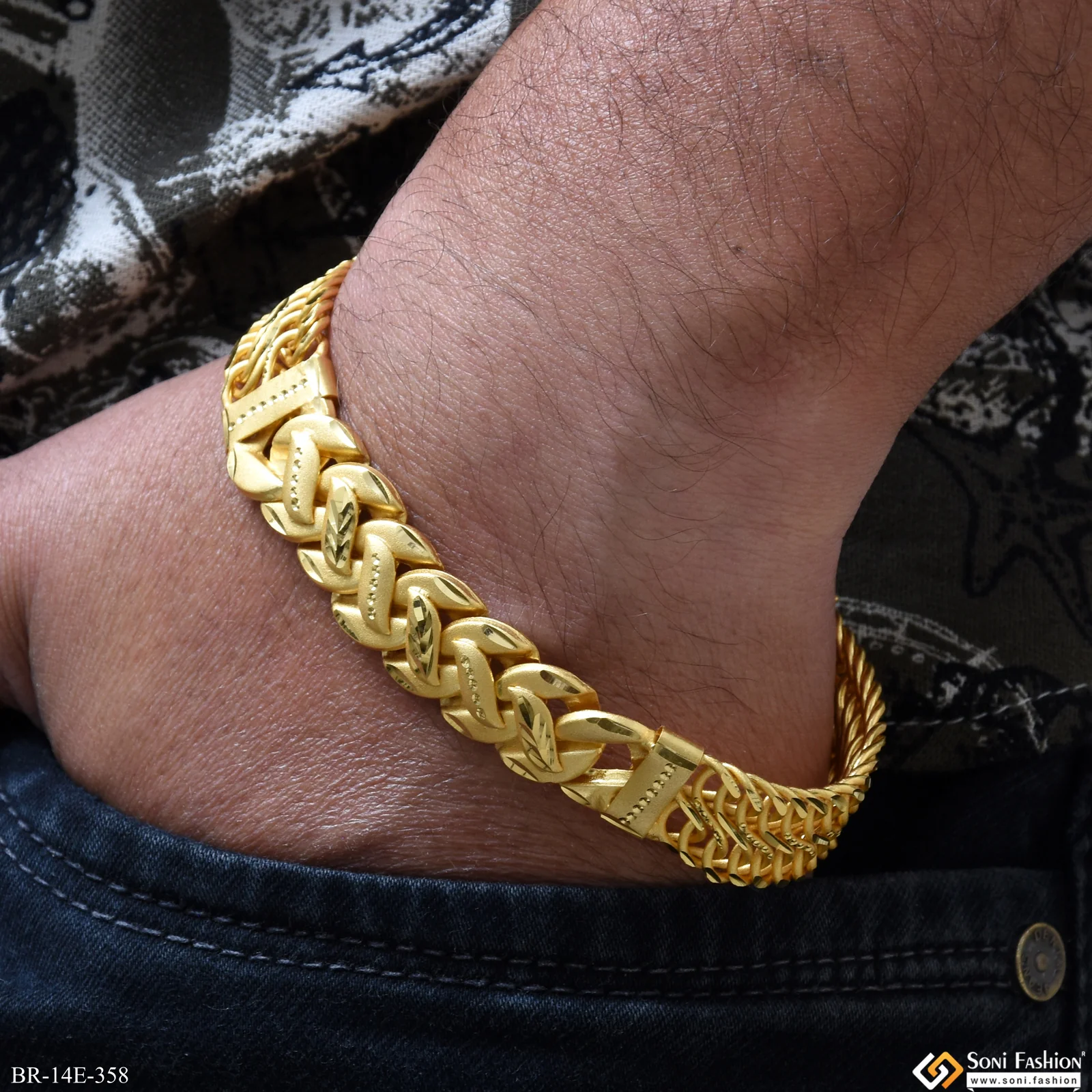 2 in 1 pokal bracelet Fancy Design High-Quality Gold Plated Bracelet for Men - Style E358