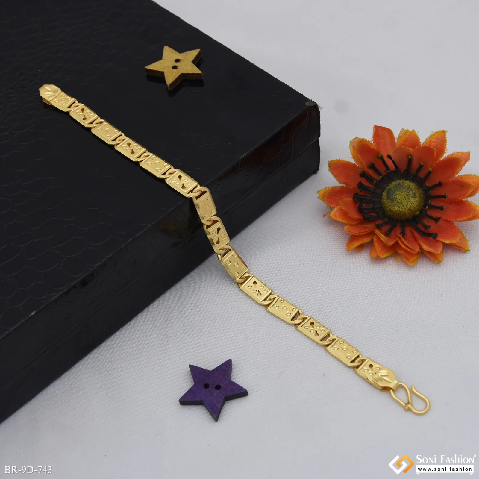 Amazing Design Gold Plated Nawabi Bracelet for Men - Style D743 - Image 2