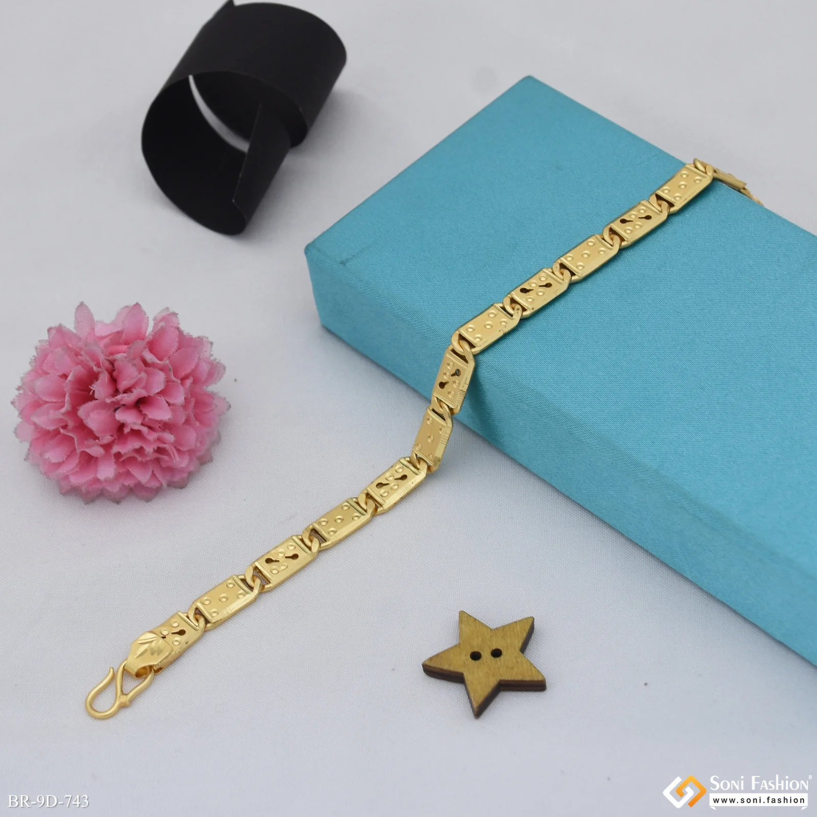 Amazing Design Gold Plated Nawabi Bracelet for Men - Style D743 - Image 5