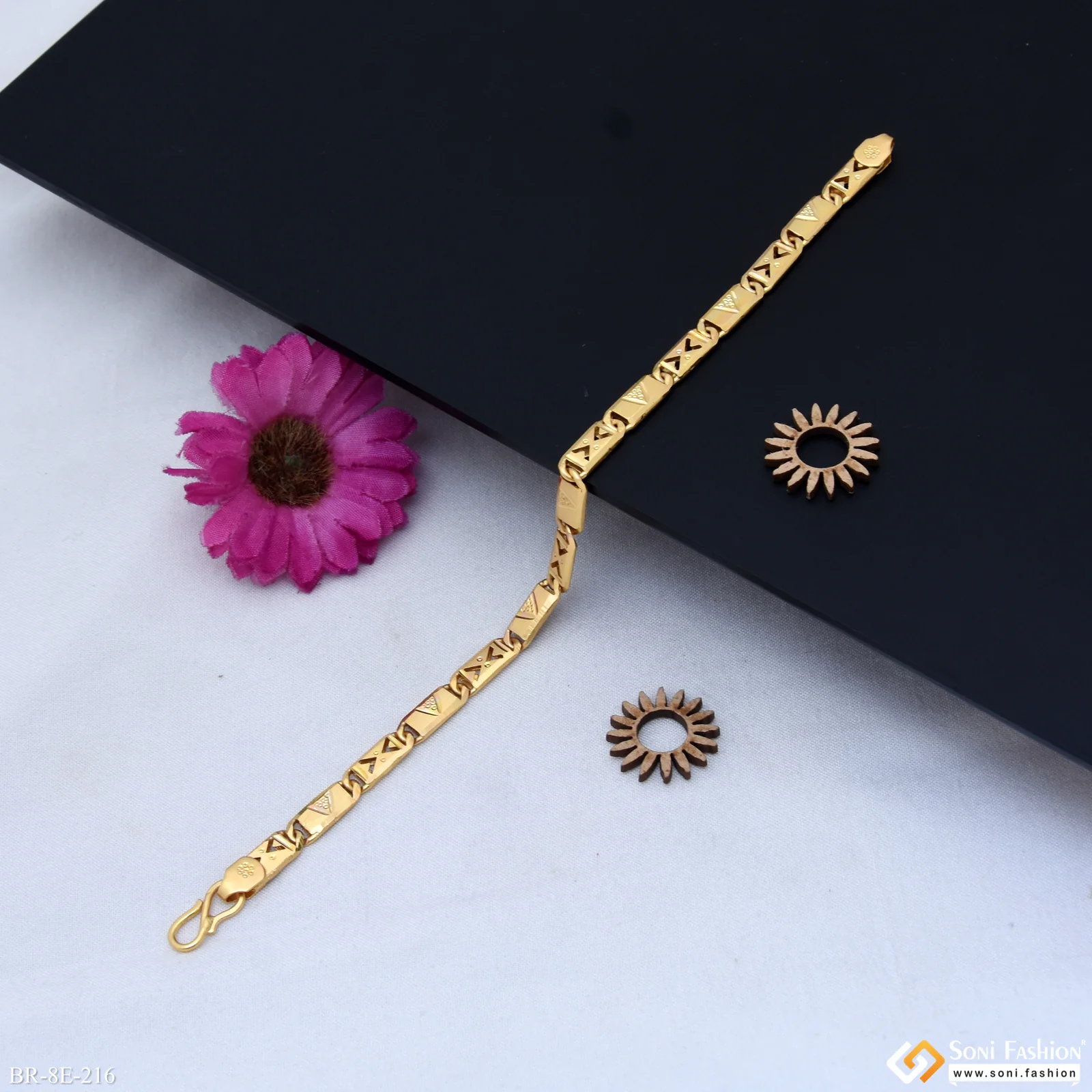 Amazing Design Gold Plated Nawabi Bracelet for Men - Style E216 - Image 4