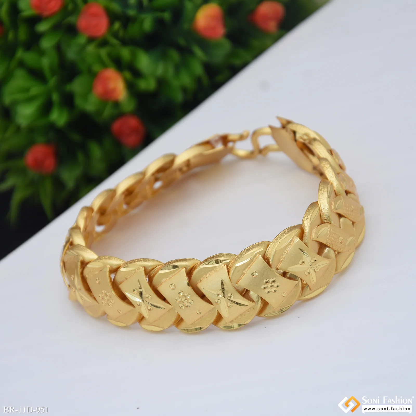 Amazing Design Gold Plated Pokal Bracelet for Men - Style D951 - Image 5