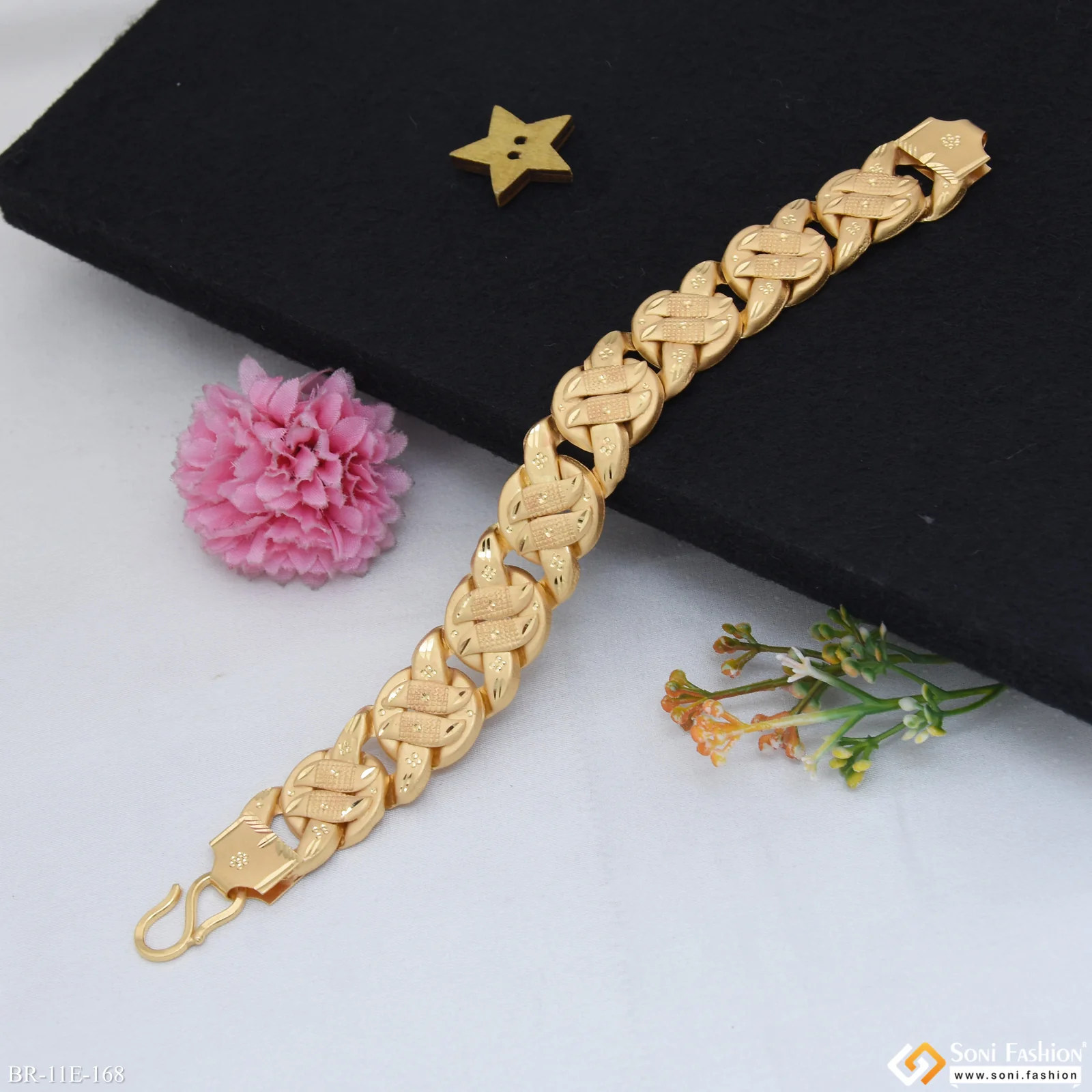 Amazing Design Gold Plated Pokal Bracelet for Men - Style E168 - Image 5