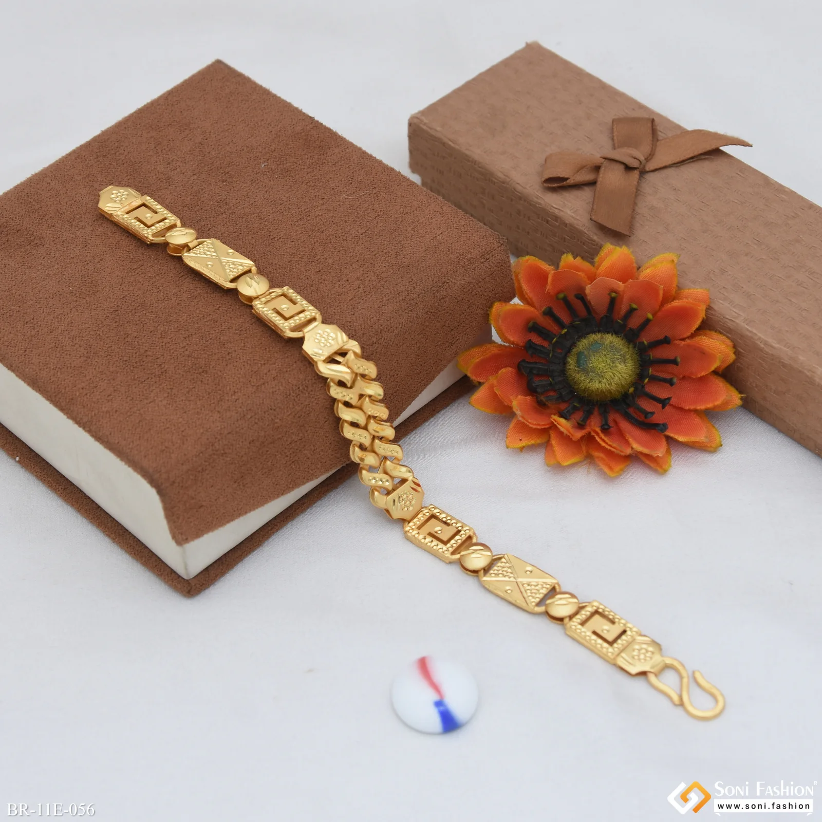 Amazing Design Gold Plated Pokal Nawabi Bracelet for Men - Style E056 - Image 5