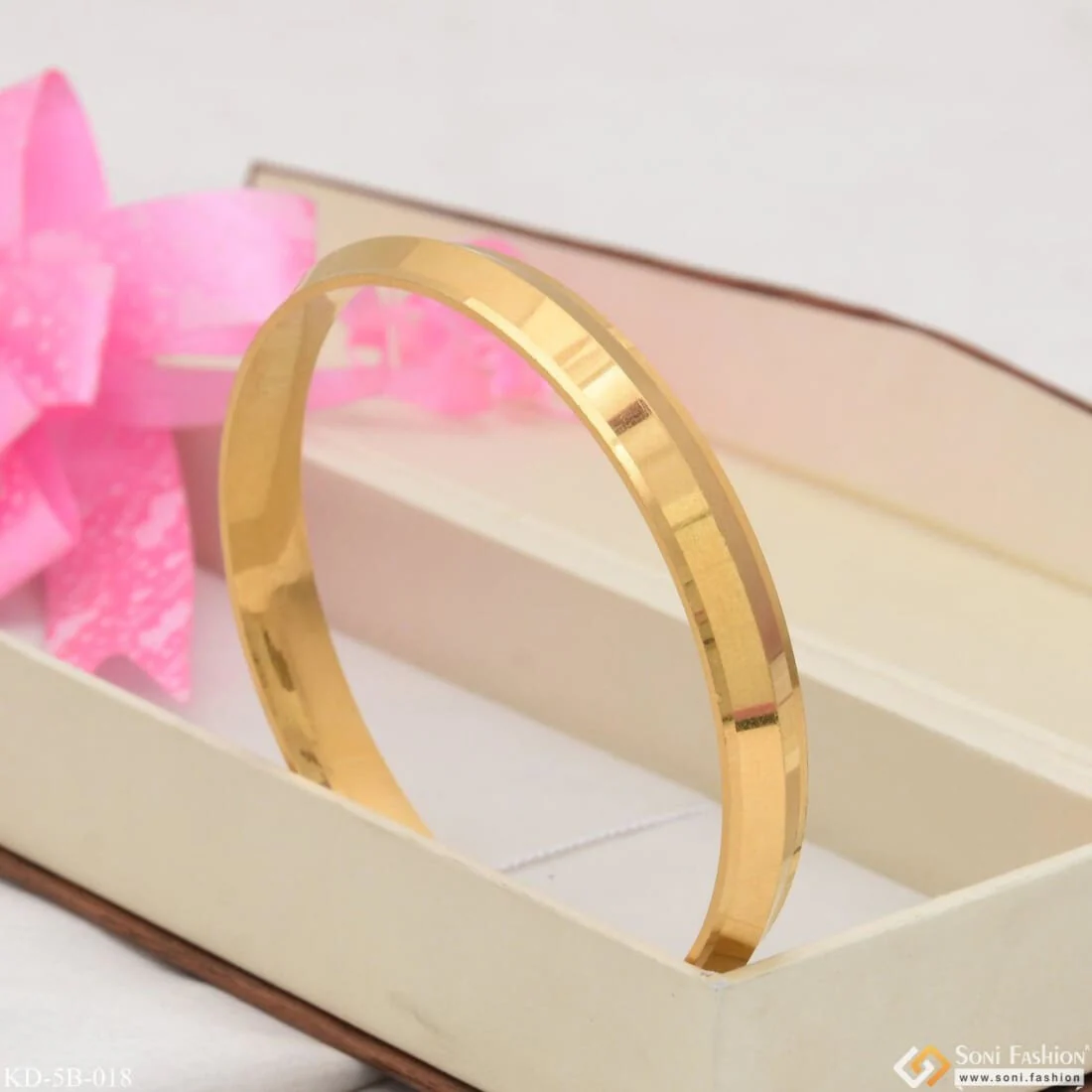 Artisanal Design Exciting Design High-Quality Gold Plated Kada for Men - Style B018 - Image 4