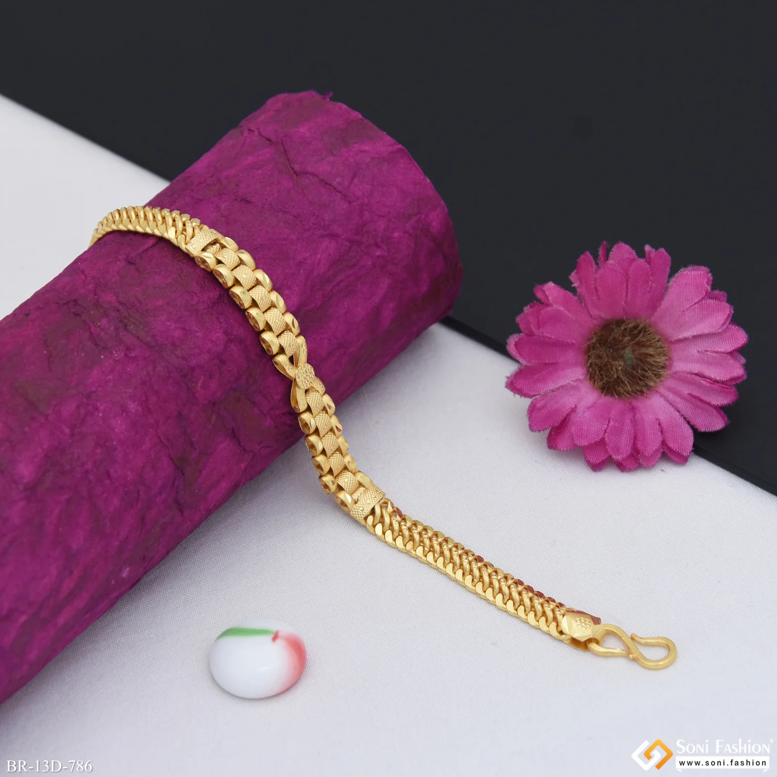 Artisanal Design Gold Plated Box Bracelet for Men - Style D786 - Image 2