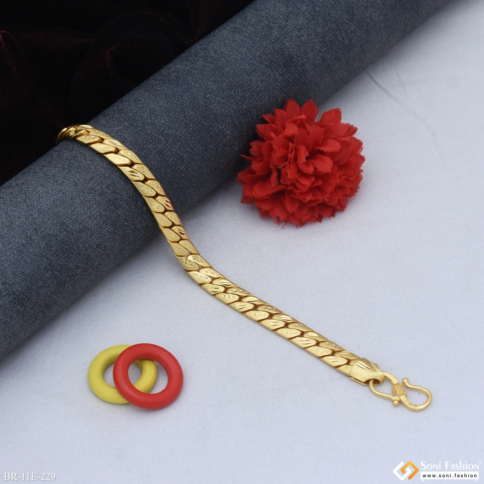 Artisanal Design Gold Plated Bracelet for Men - Style E229 - Image 4