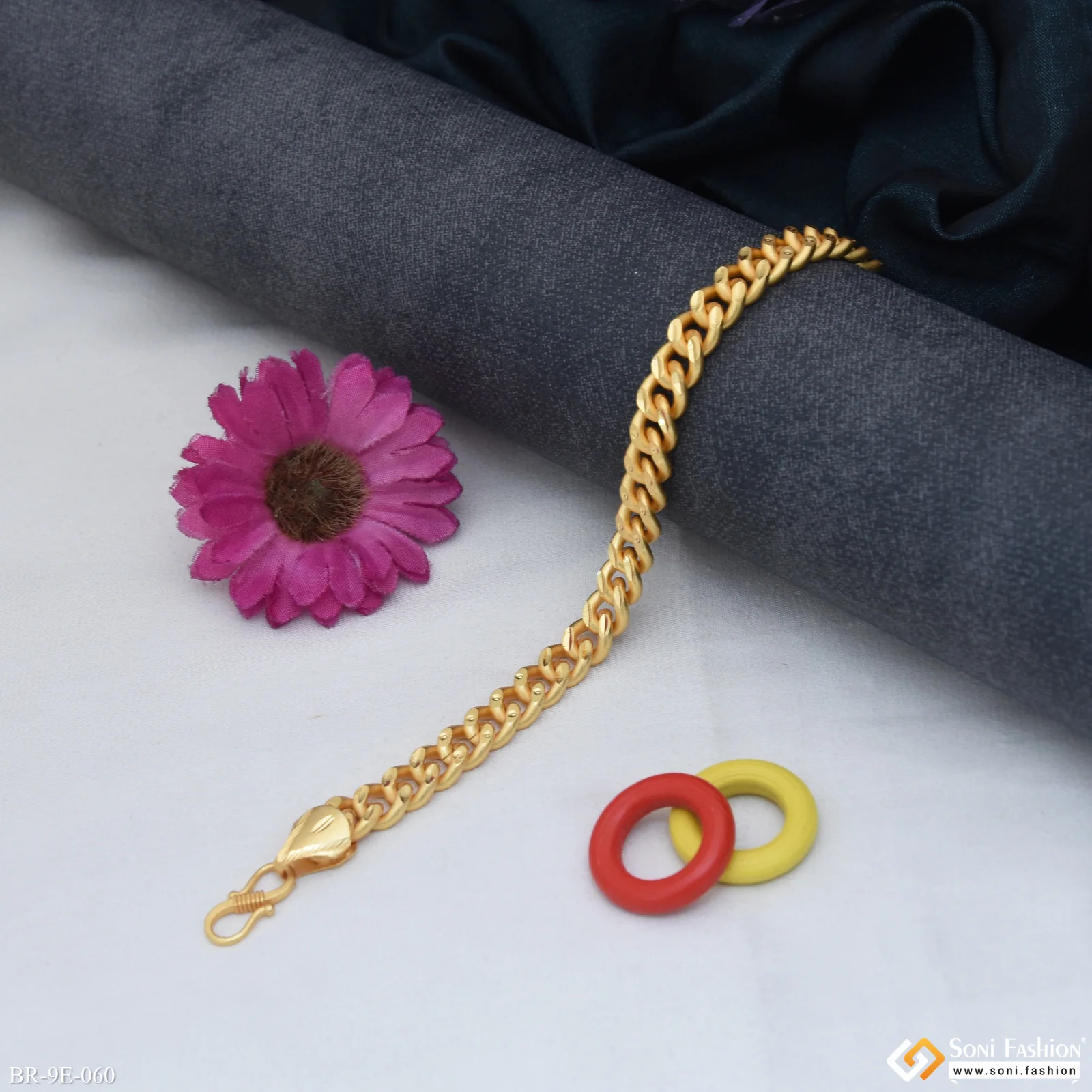 Artisanal Design Gold Plated Link Bracelet for Men - Style E060 - Image 3