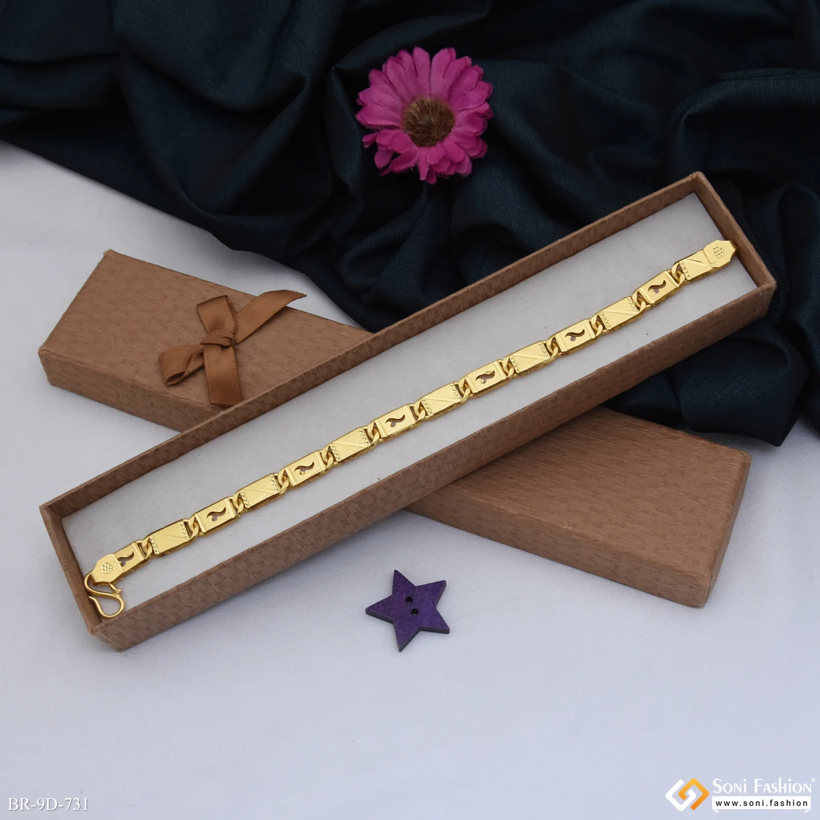 Artisanal Design Gold Plated Nawabi Bracelet for Men - Style D731
