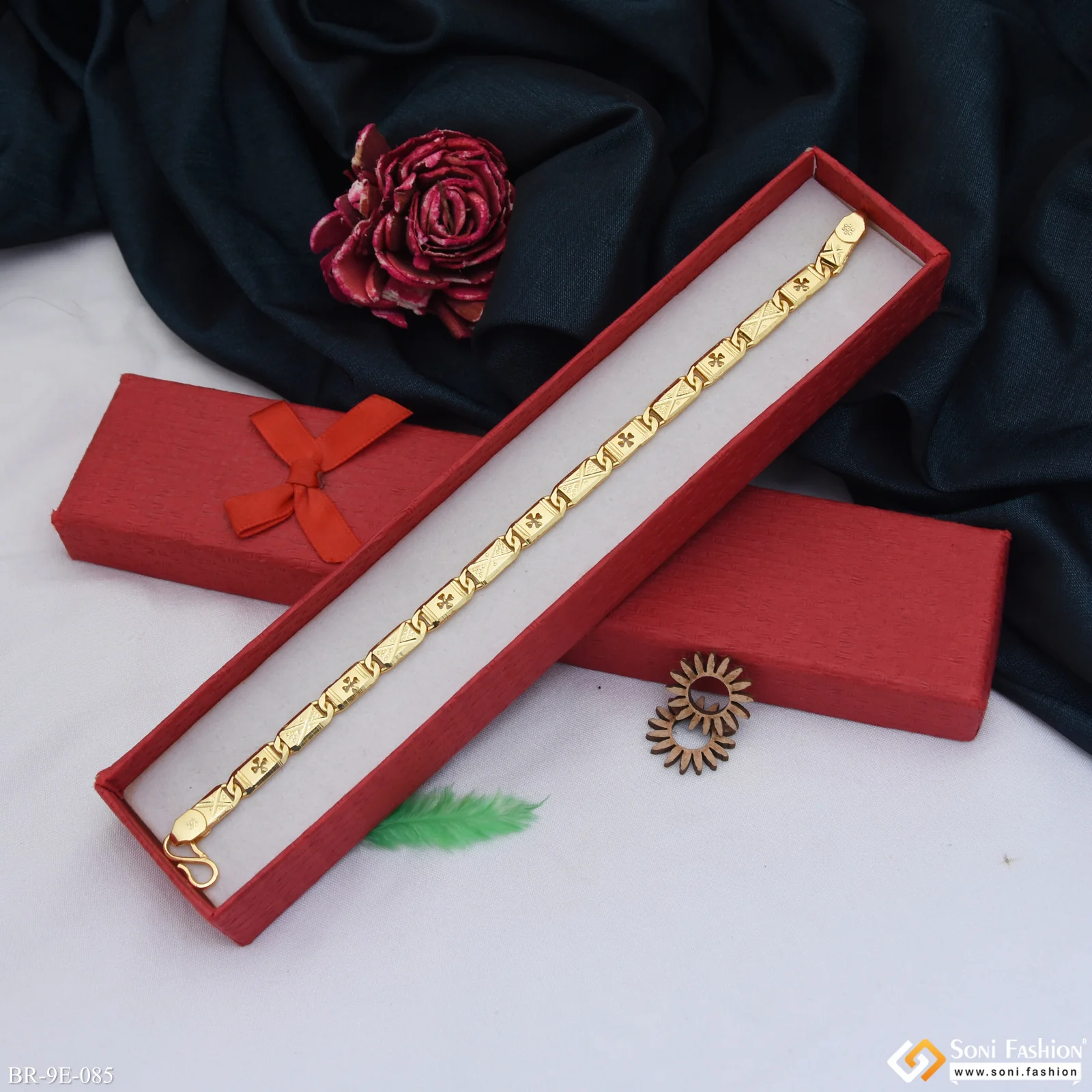 Artisanal Design Gold Plated Nawabi Bracelet for Men - Style E085 - Image 2
