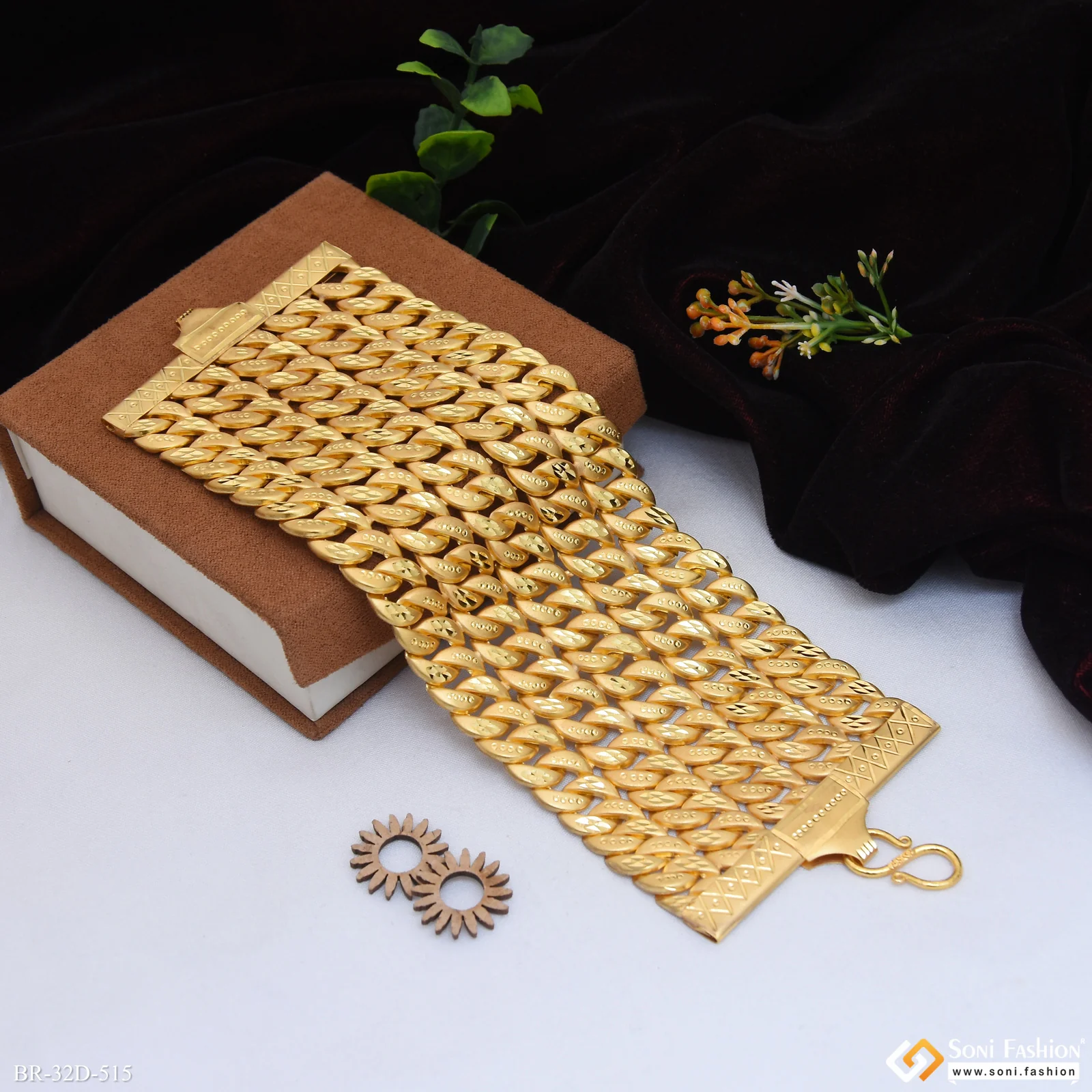 Artisanal Design Gold Plated Pokal Bracelet for Men - Style D515 - Image 3