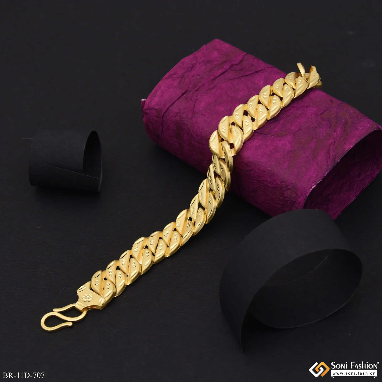 Artisanal Design Gold Plated Pokal Bracelet for Men - Style D707 - Image 4