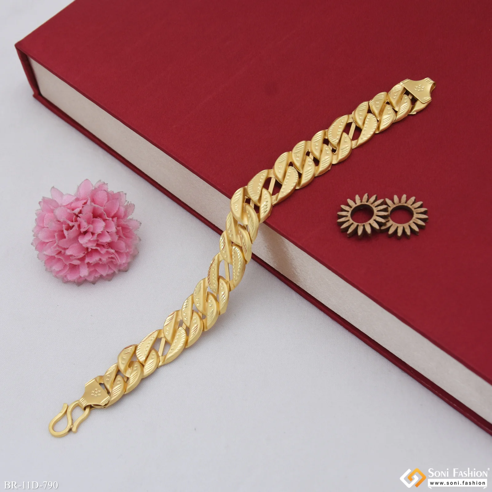 Artisanal Design Gold Plated Pokal Bracelet for Men - Style D790 - Image 5