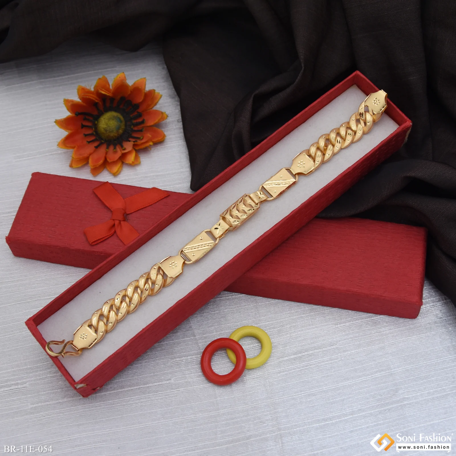 Artisanal Design Gold Plated Pokal Bracelet for Men - Style E054 - Image 3