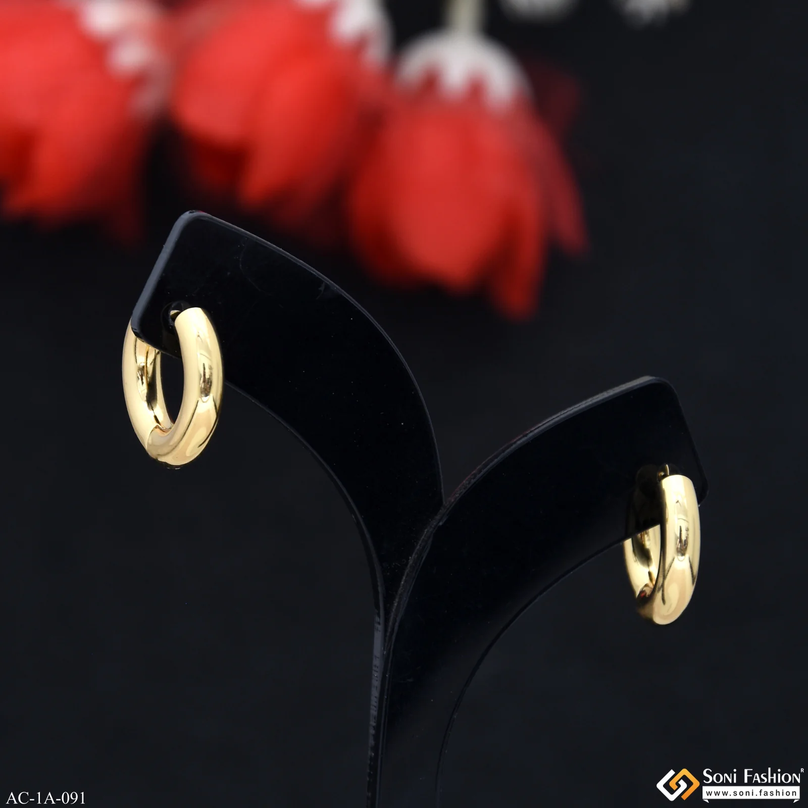 Artisanal Design Golden Color Stud Earring for Men (2 Pc) - Style A091 - Image 5
