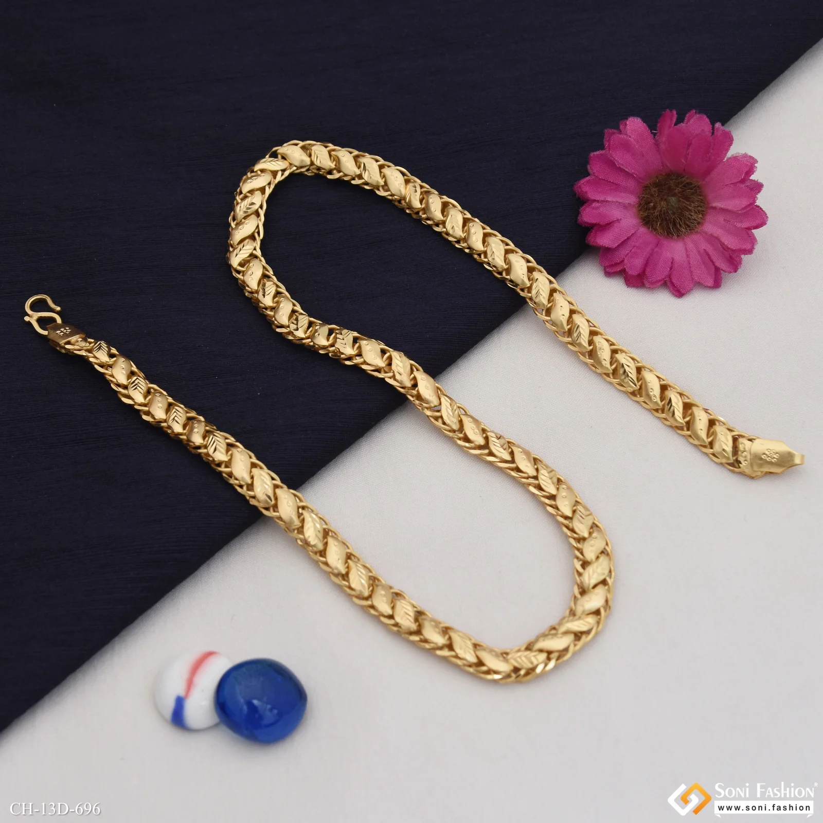 Attention-Getting Design Gold Plated Leaf Chain for Men - Style D696 - Image 4