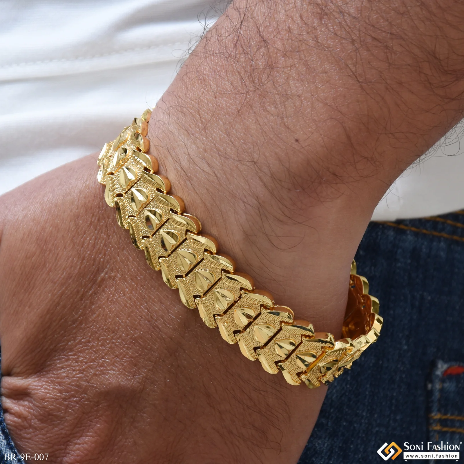 Awesome Design Gold Plated Bracelet for Men - Style E007 - Image 2