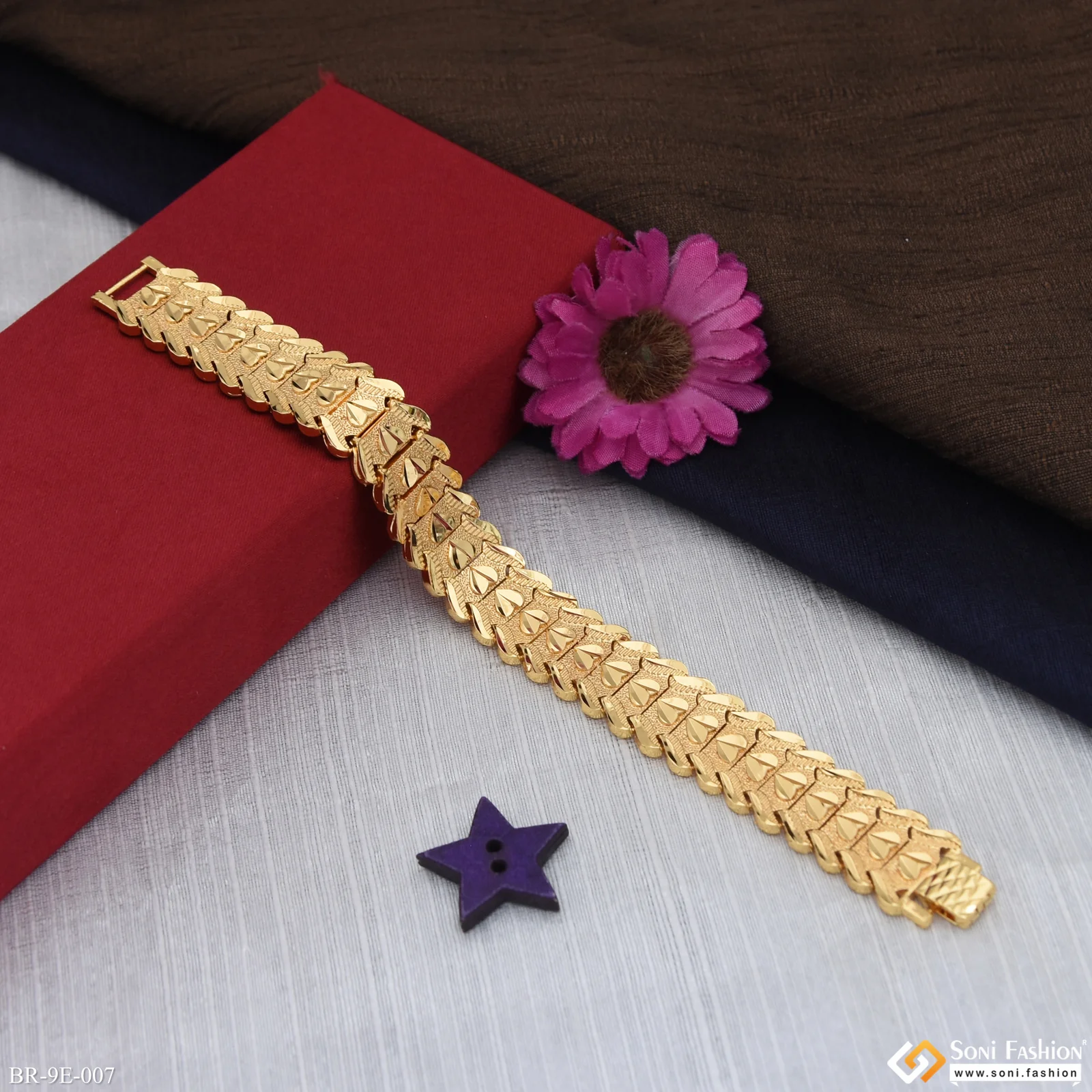 Awesome Design Gold Plated Bracelet for Men - Style E007 - Image 5