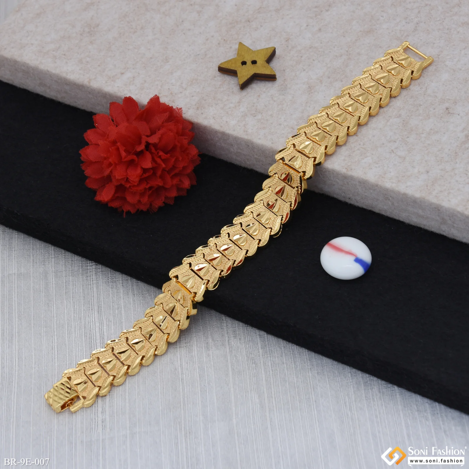 Awesome Design Gold Plated Bracelet for Men - Style E007 - Image 6