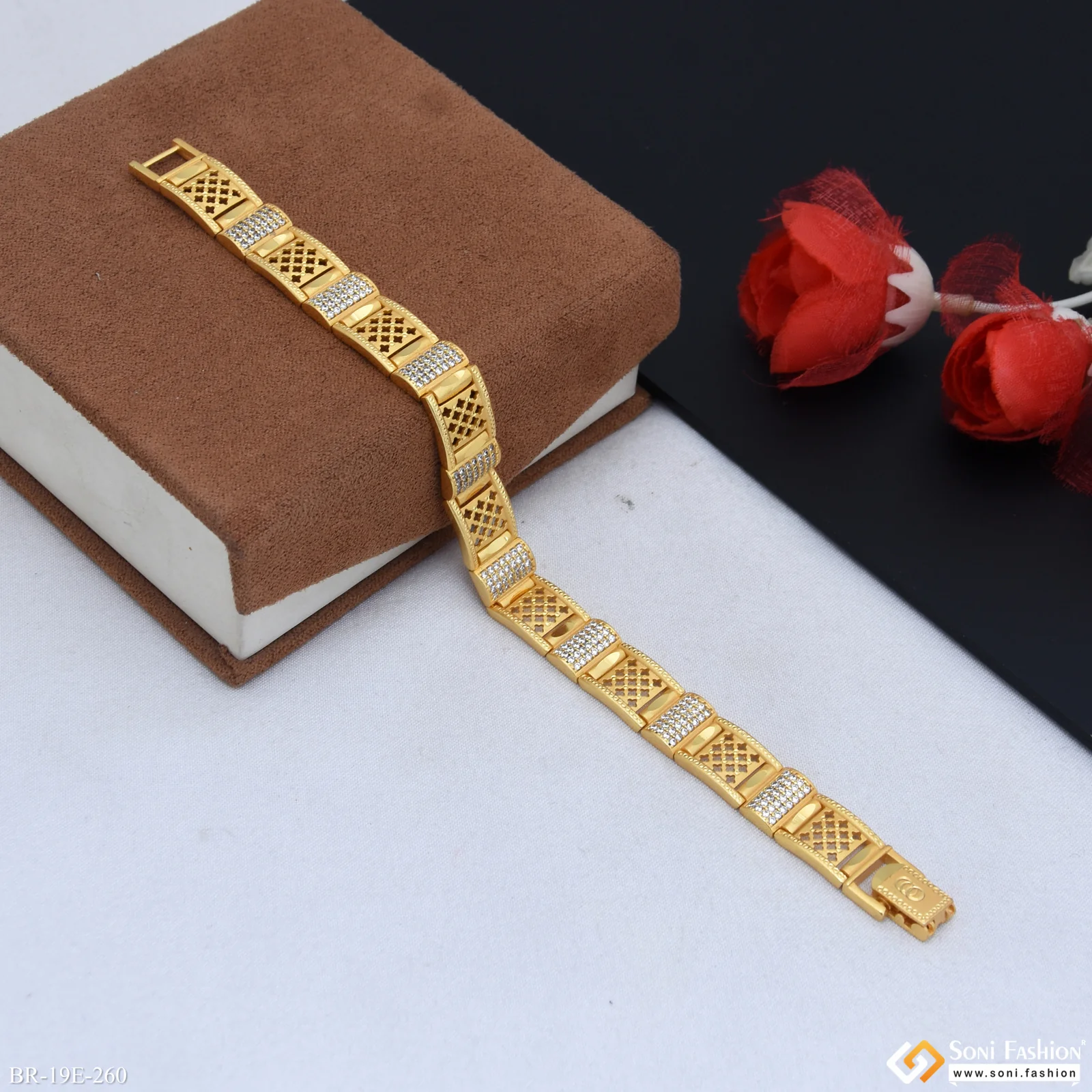 Awesome Design Gold Plated Bracelet for Men - Style E260 - Image 3