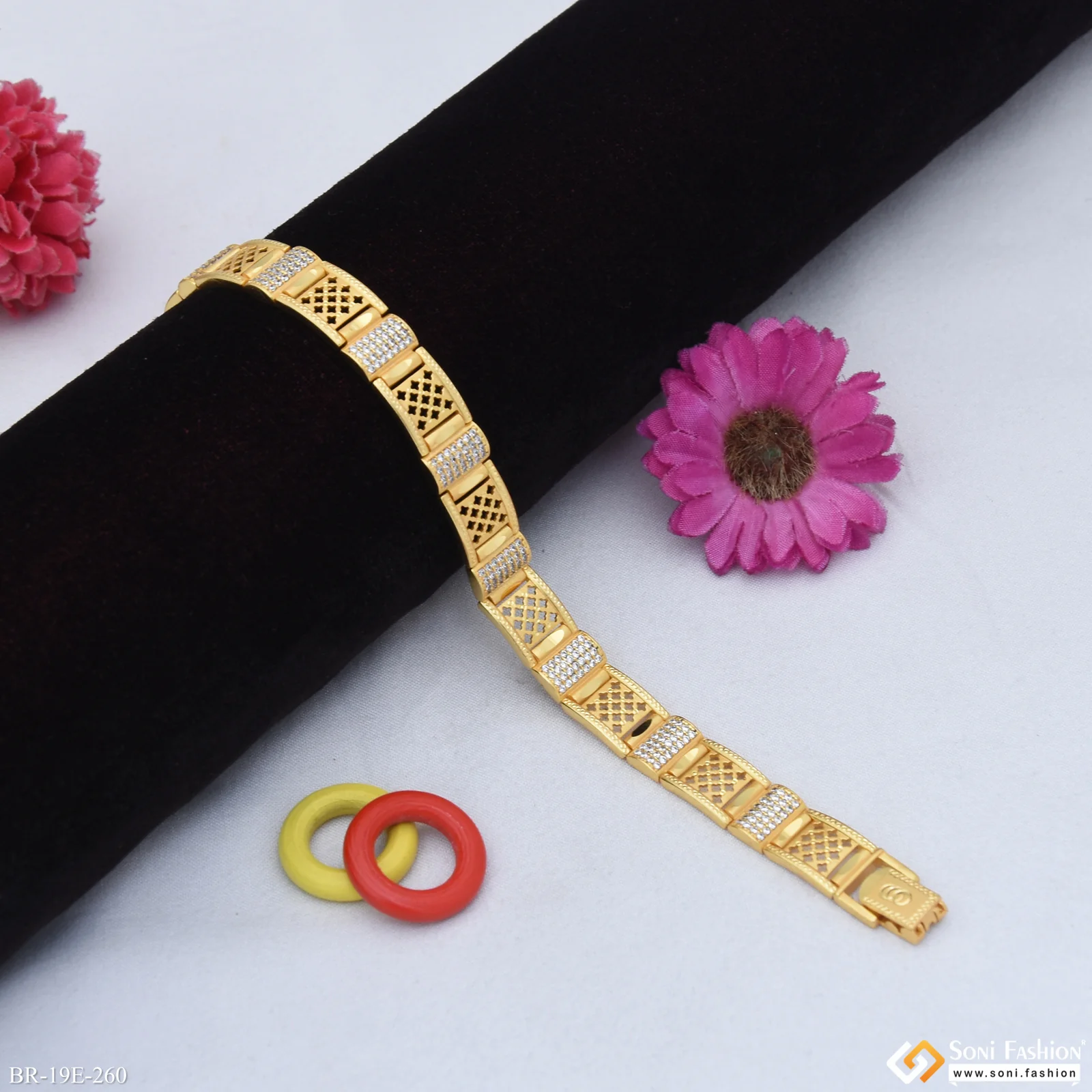 Awesome Design Gold Plated Bracelet for Men - Style E260 - Image 4