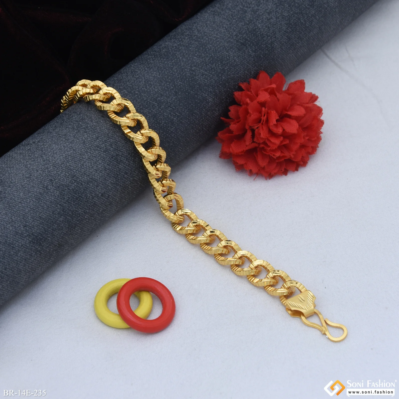 Awesome Design Gold Plated Link Bracelet for Men - Style E235 - Image 4