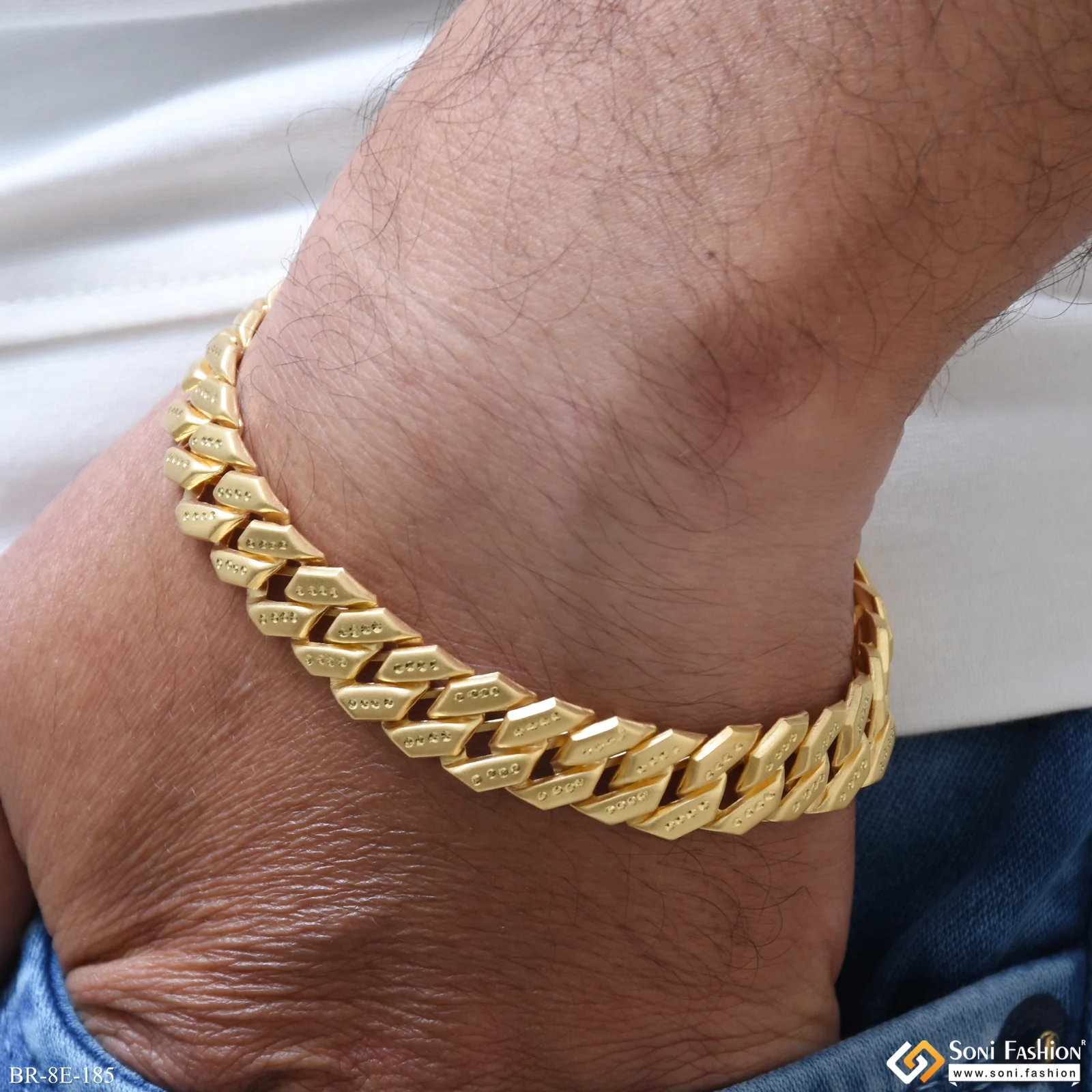 Awesome Design Gold Plated Pokal Bracelet for Men - Style E185