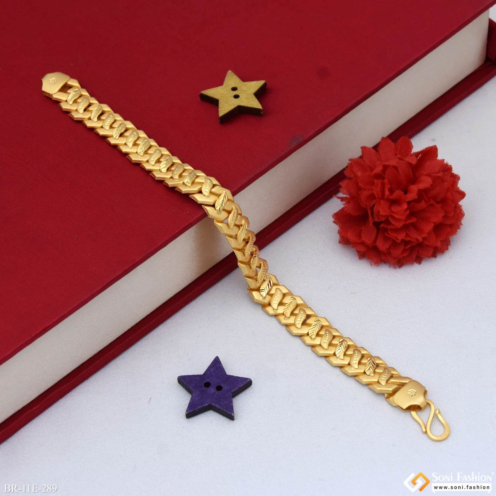 Awesome Design Gold Plated Pokal Bracelet for Men - Style E289 - Image 5