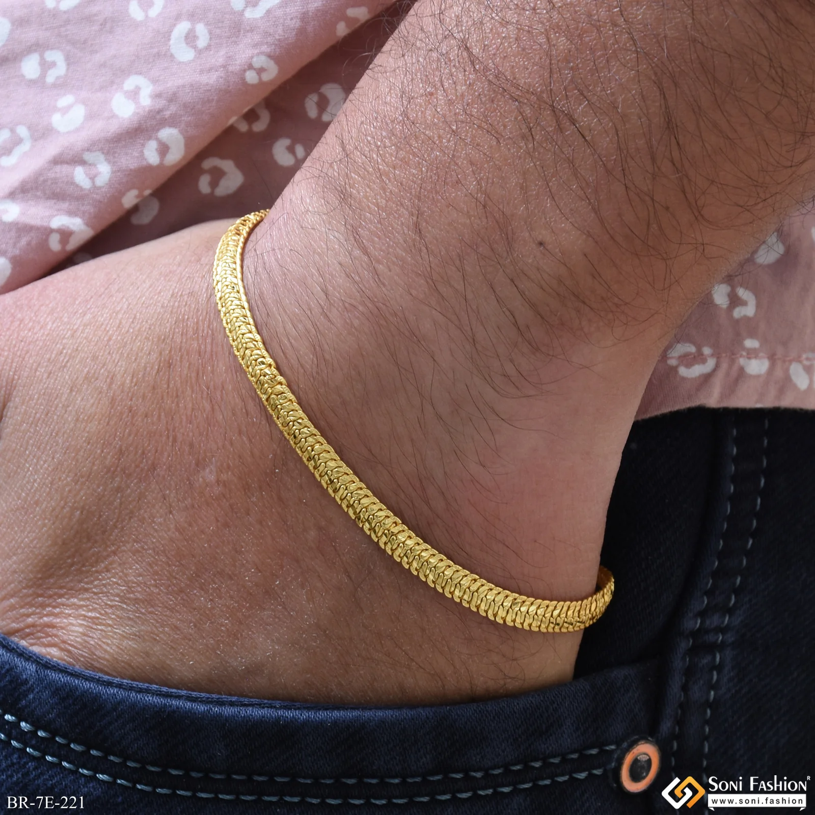 Awesome Design Gold Plated Snake Bracelet for Men - Style E221