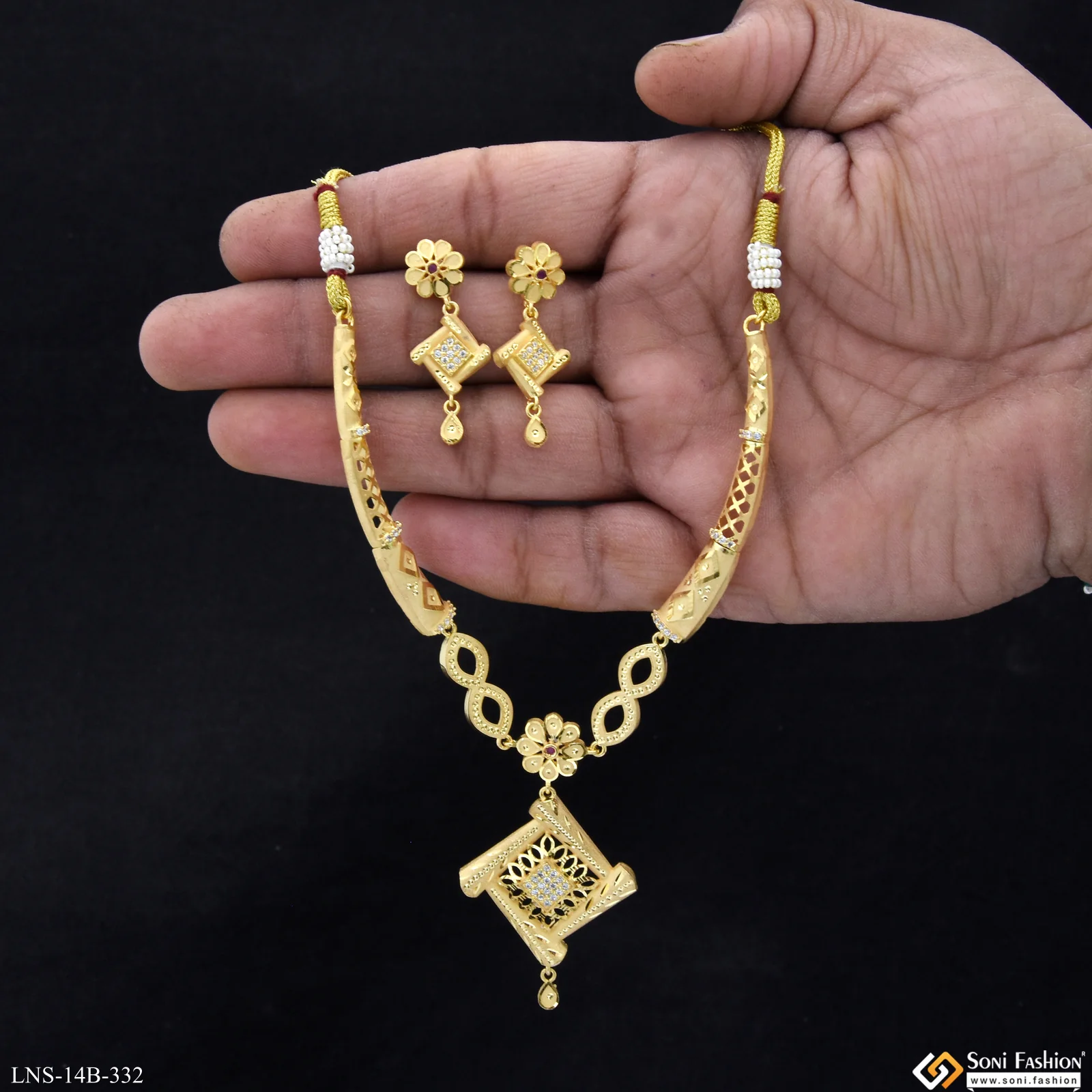 Beautiful Design Gold Plated Necklace Set for Women - Style B332 - Image 2