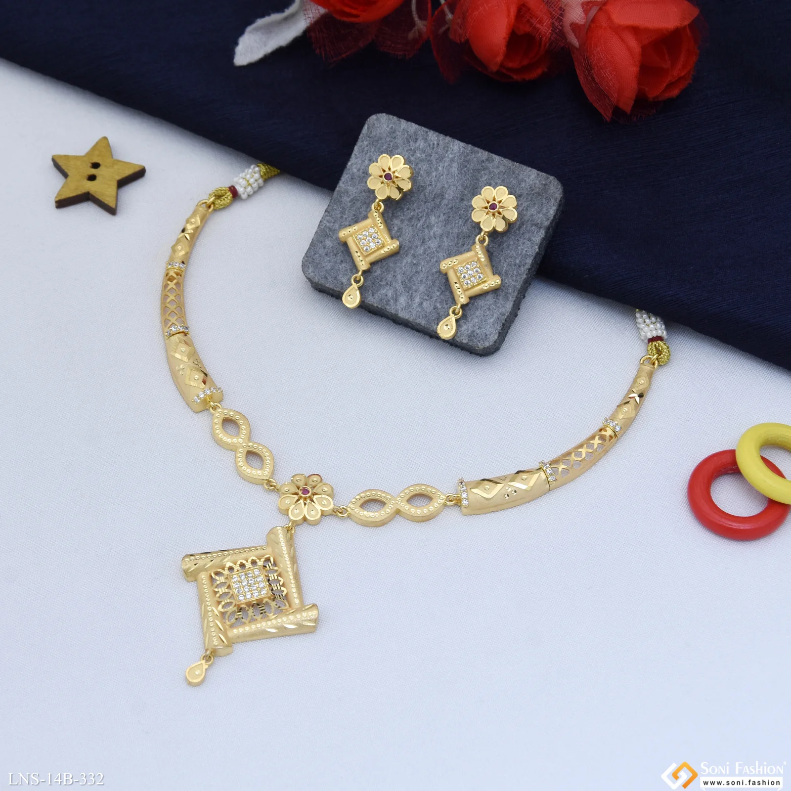 Beautiful Design Gold Plated Necklace Set for Women - Style B332 - Image 3