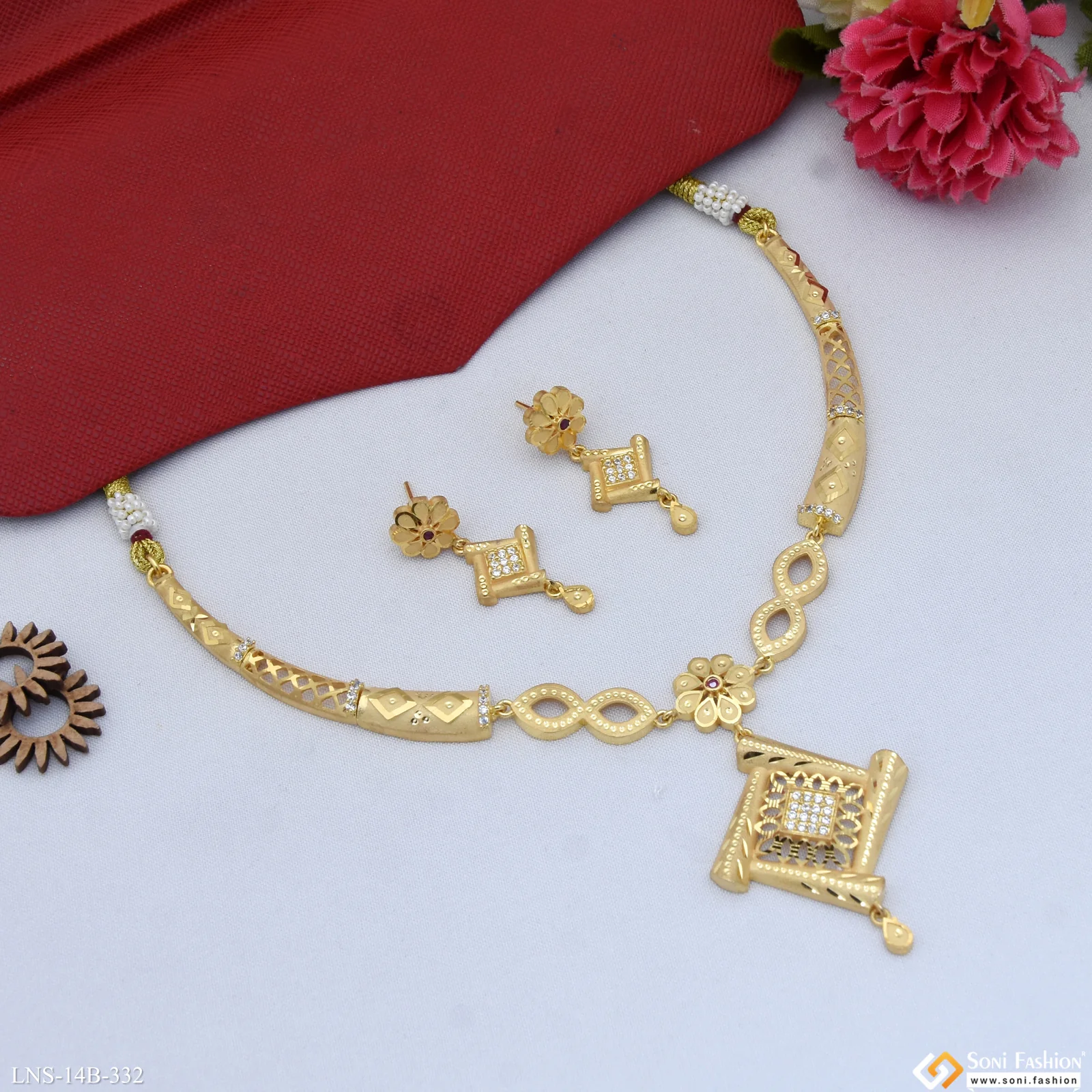 Beautiful Design Gold Plated Necklace Set for Women - Style B332 - Image 4