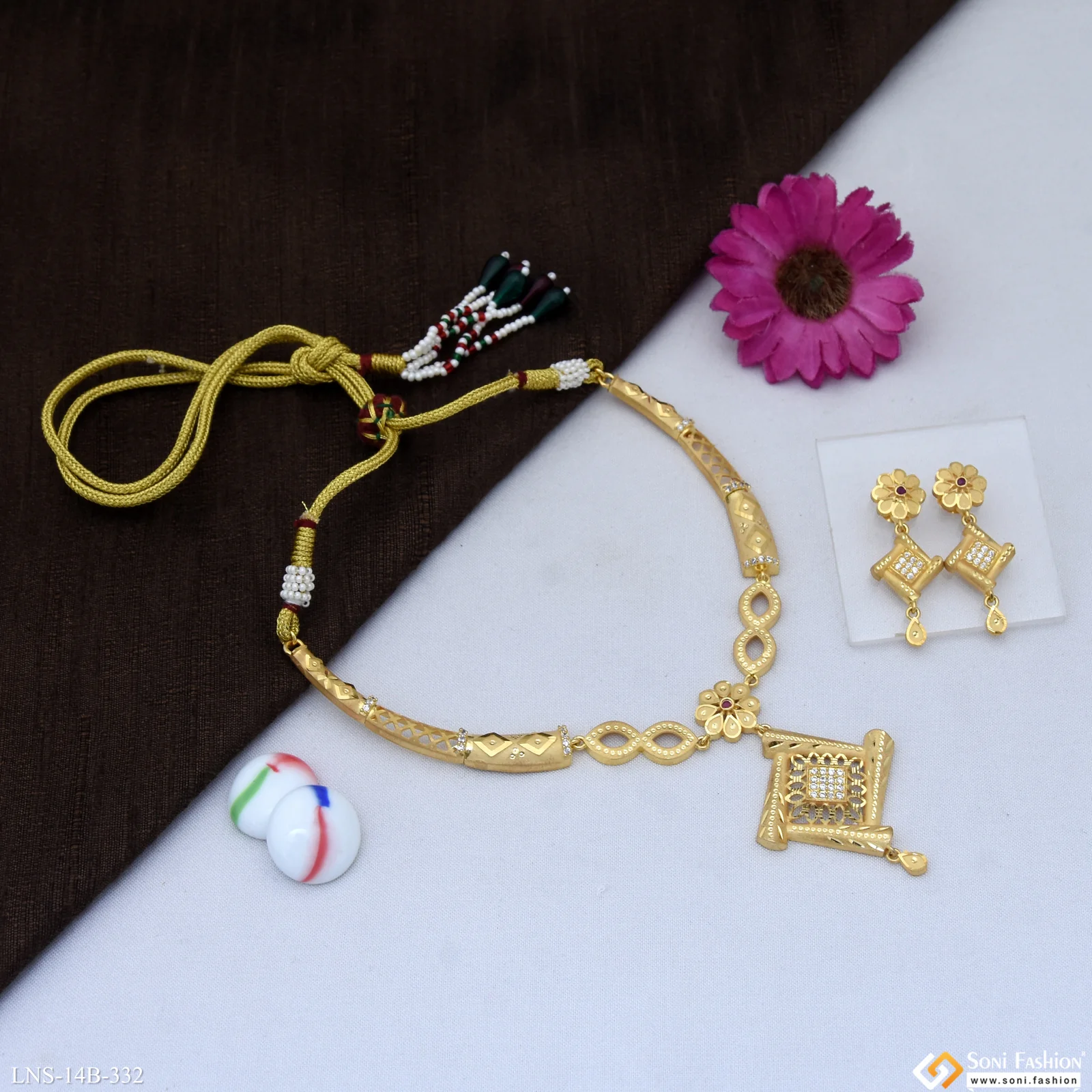Beautiful Design Gold Plated Necklace Set for Women - Style B332 - Image 5
