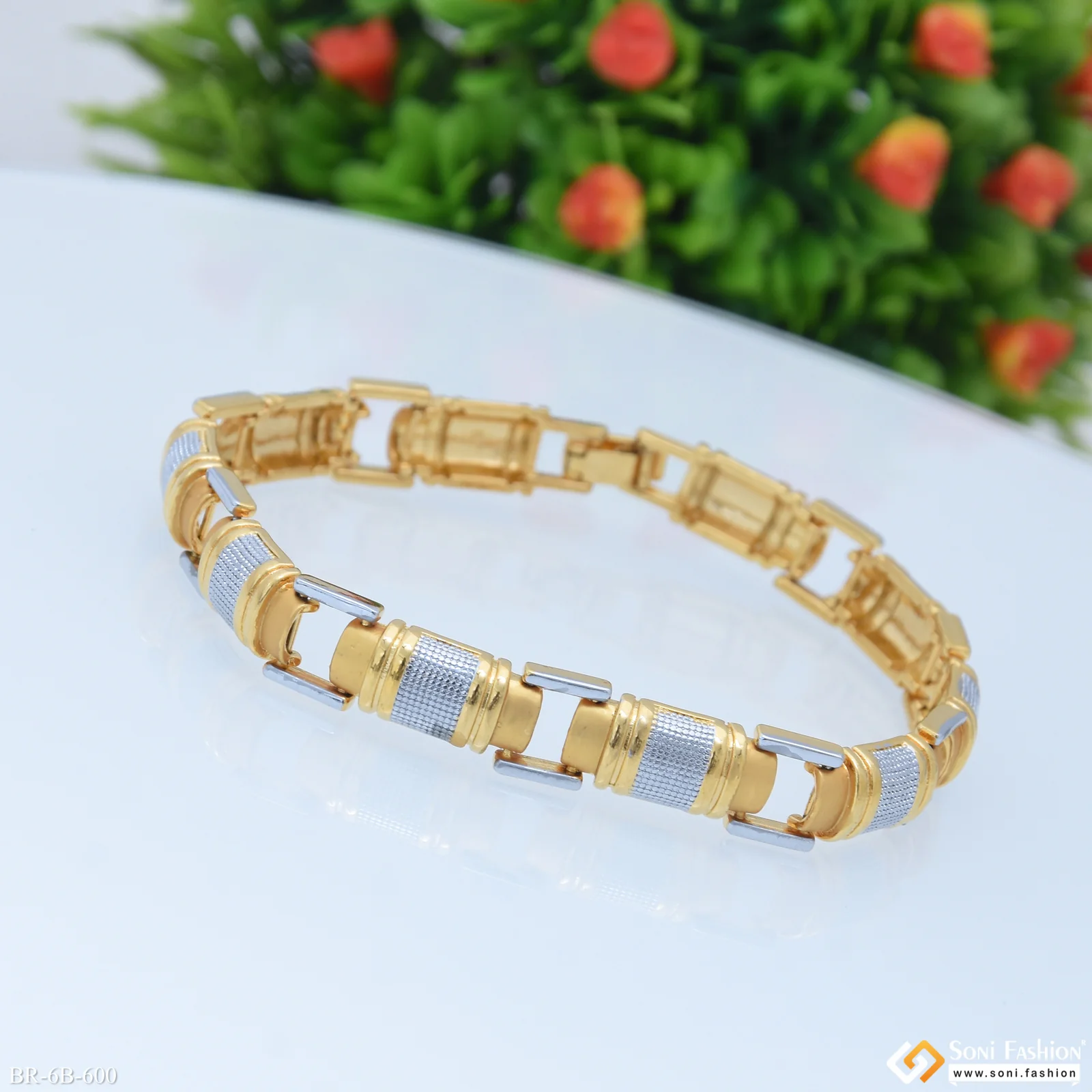 Best Quality Attractive Design Golden & Silver Color Bracelet for Men - Style B600 - Image 5