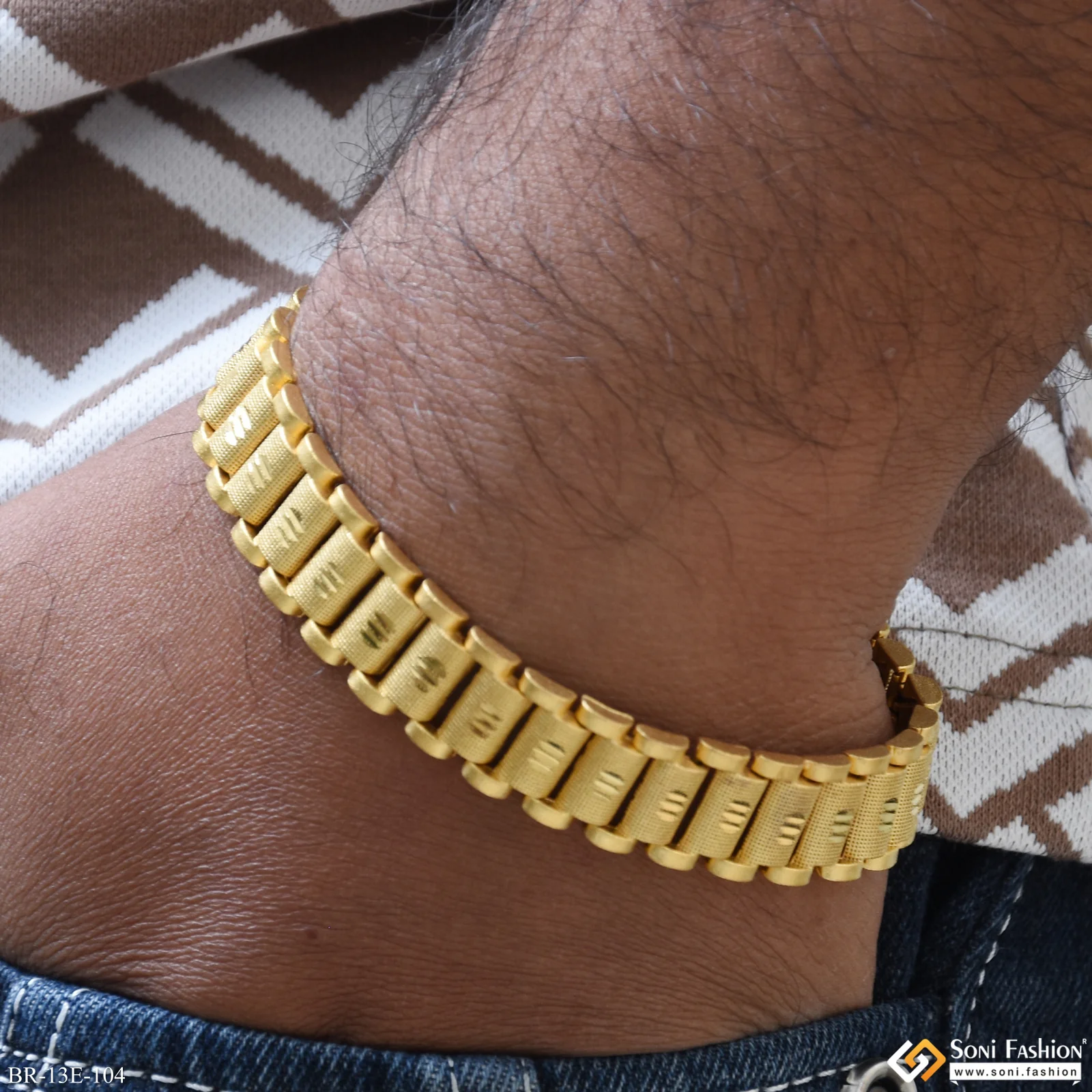 Best Quality Durable Design Gold Plated Bracelet for Men - Style E104 - Image 2