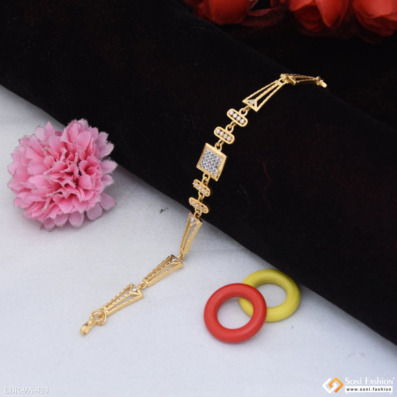 Best Quality Gold Plated Bracelet for Ladies - Style A424 - Image 4