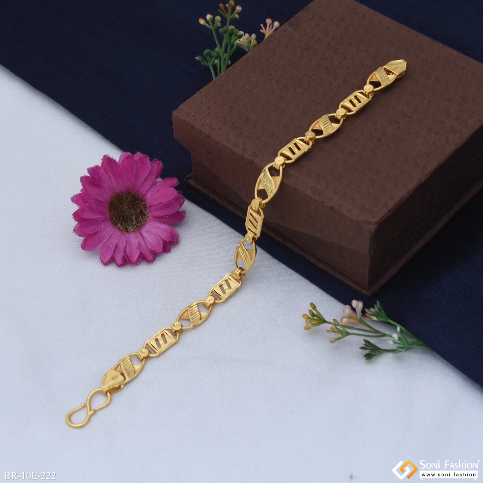 Best Quality Gold Plated Kohli Nawabi Bracelet for Men - Style E222 - Image 4