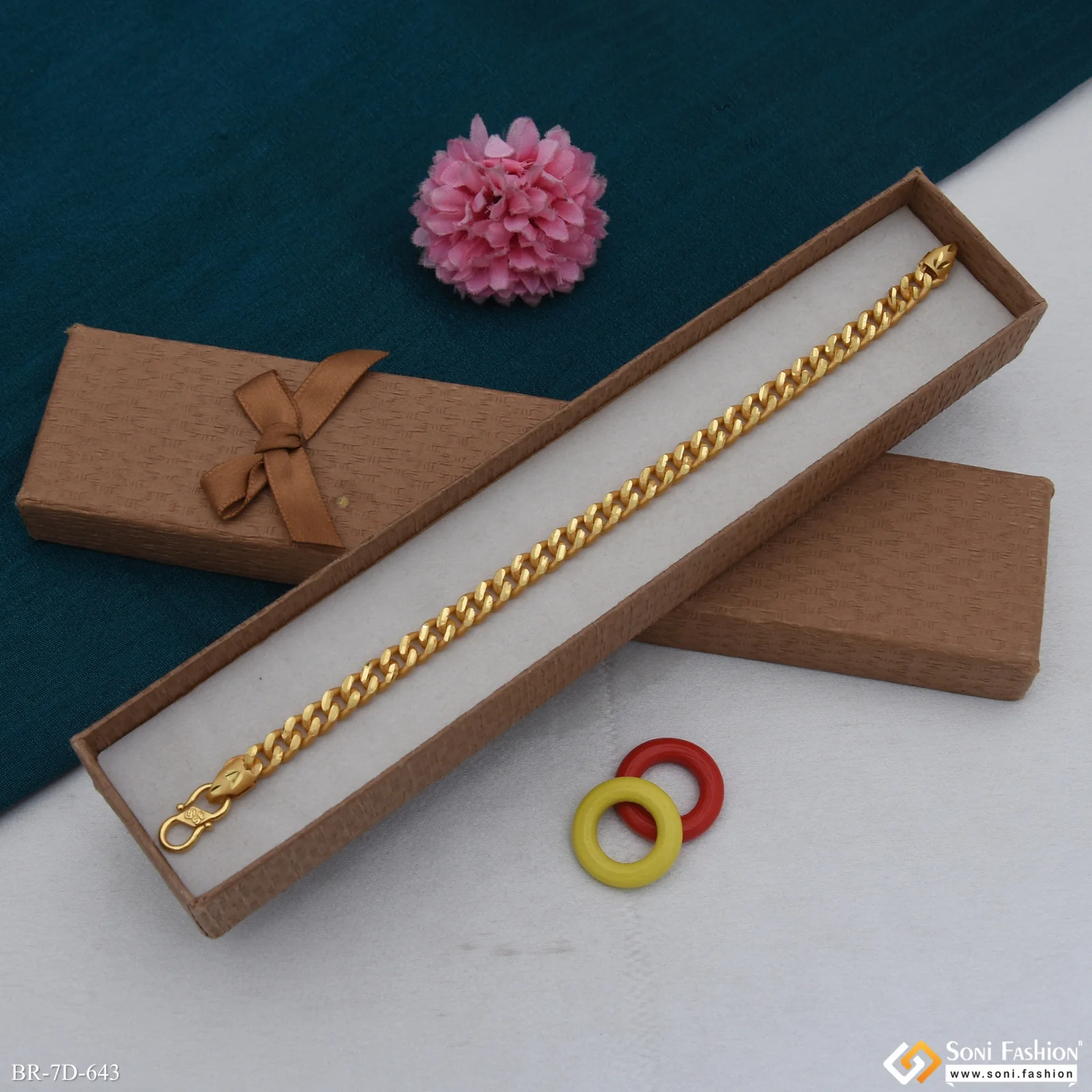 Best Quality Gold Plated Linked Bracelet for Men - Style D643 - Image 3