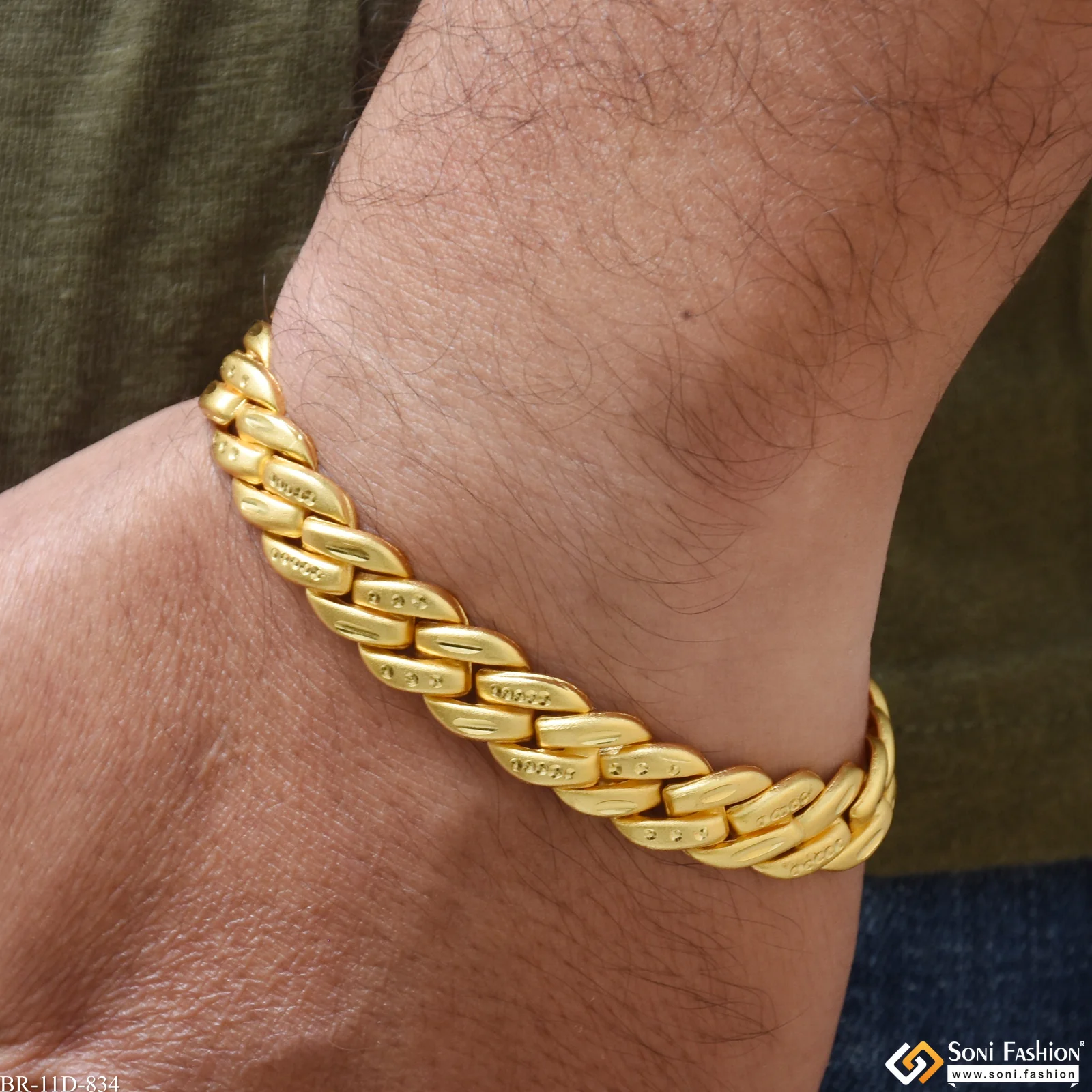 Best Quality Gold Plated Pokal Bracelet for Men - Style D834 - Image 2